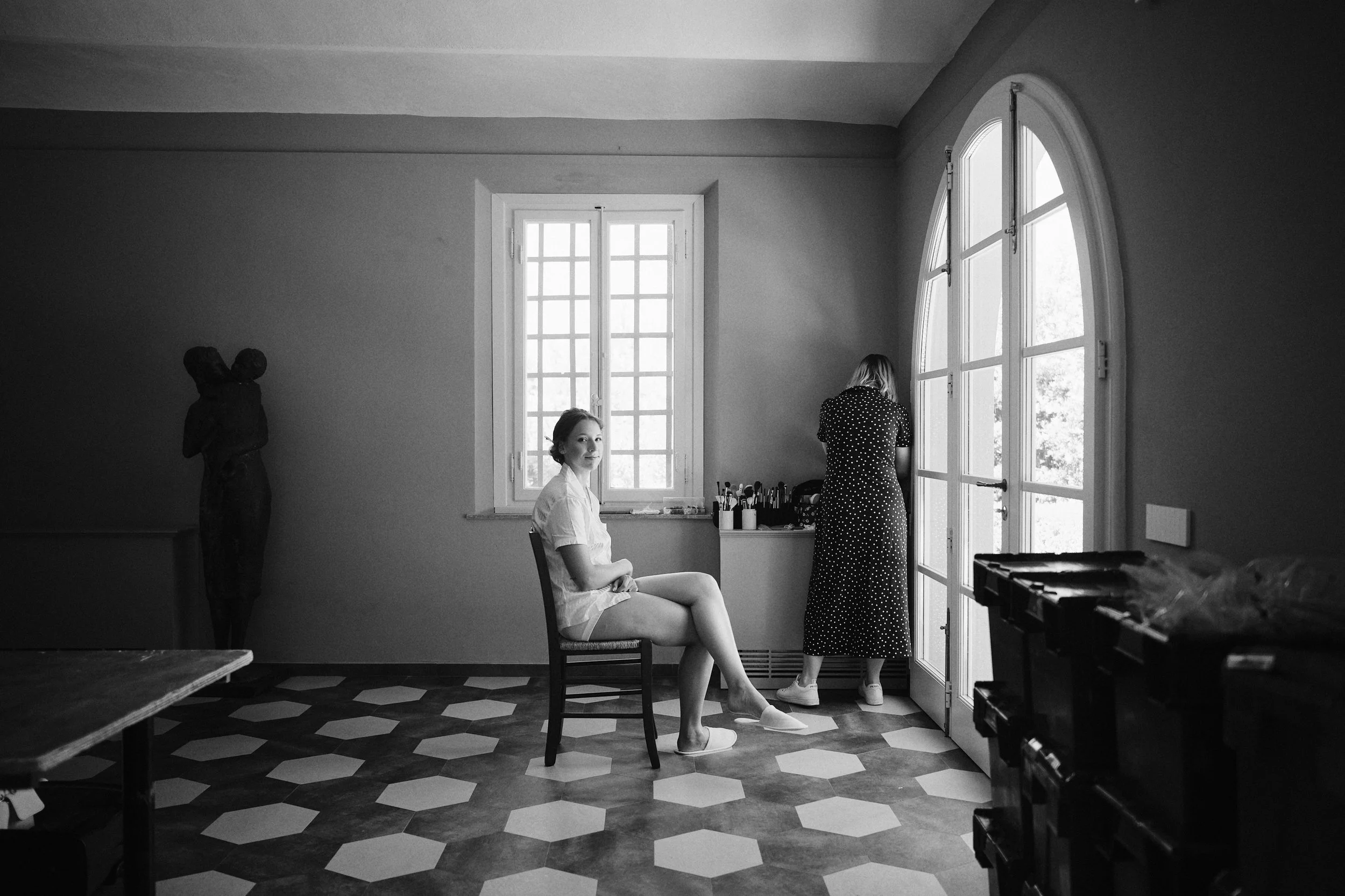 Bride getting ready inside Tuscan villa