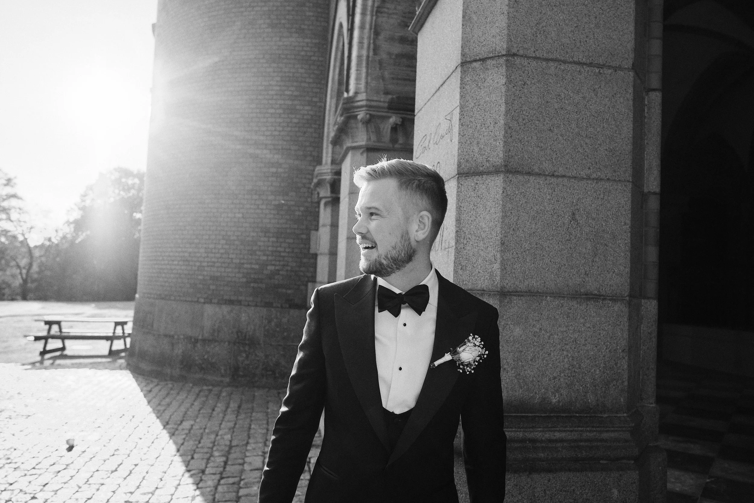 Groom portrait at Kaserngården in Gothenburg