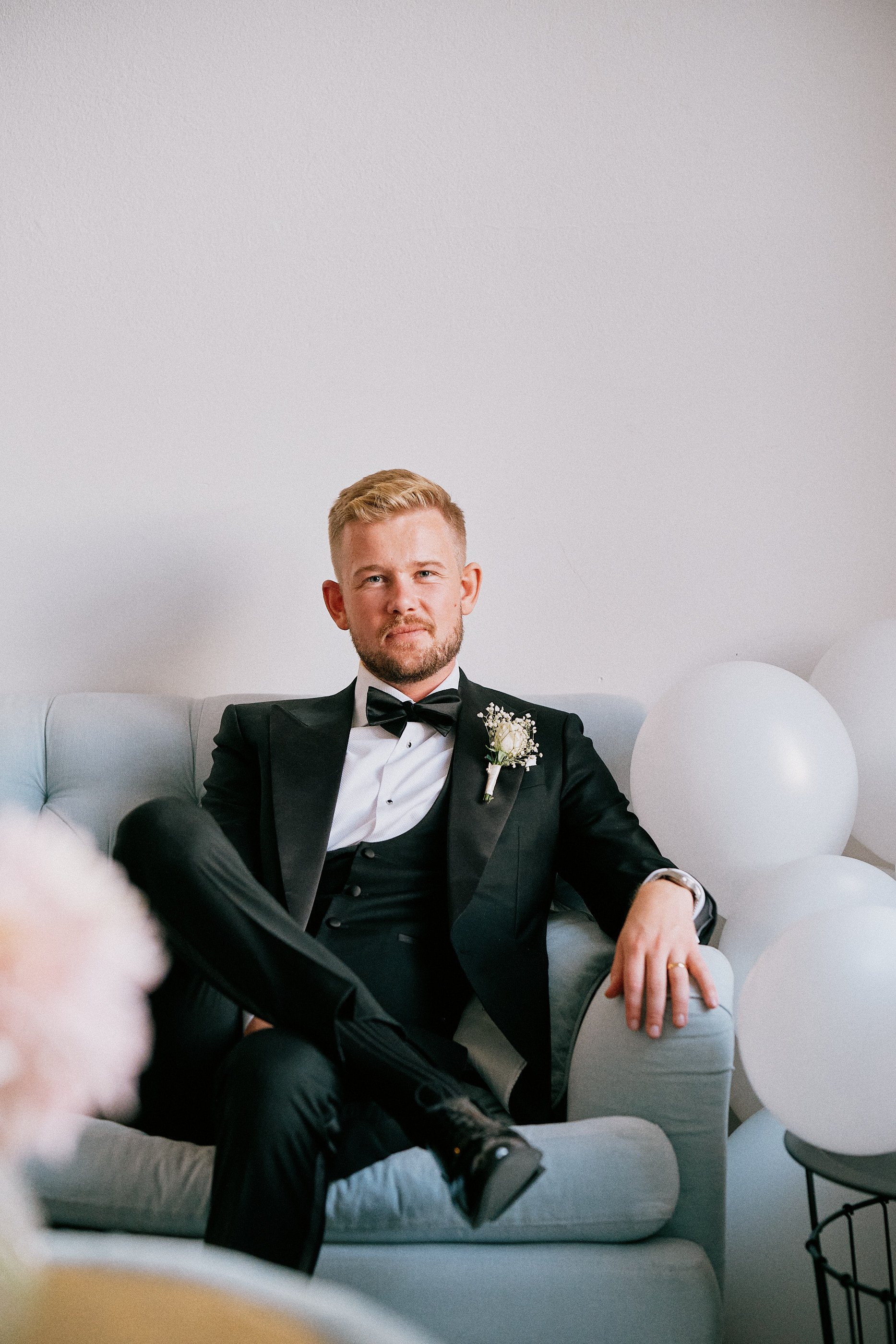 Groom portrait during wedding at Kaserngården in Gothenburg