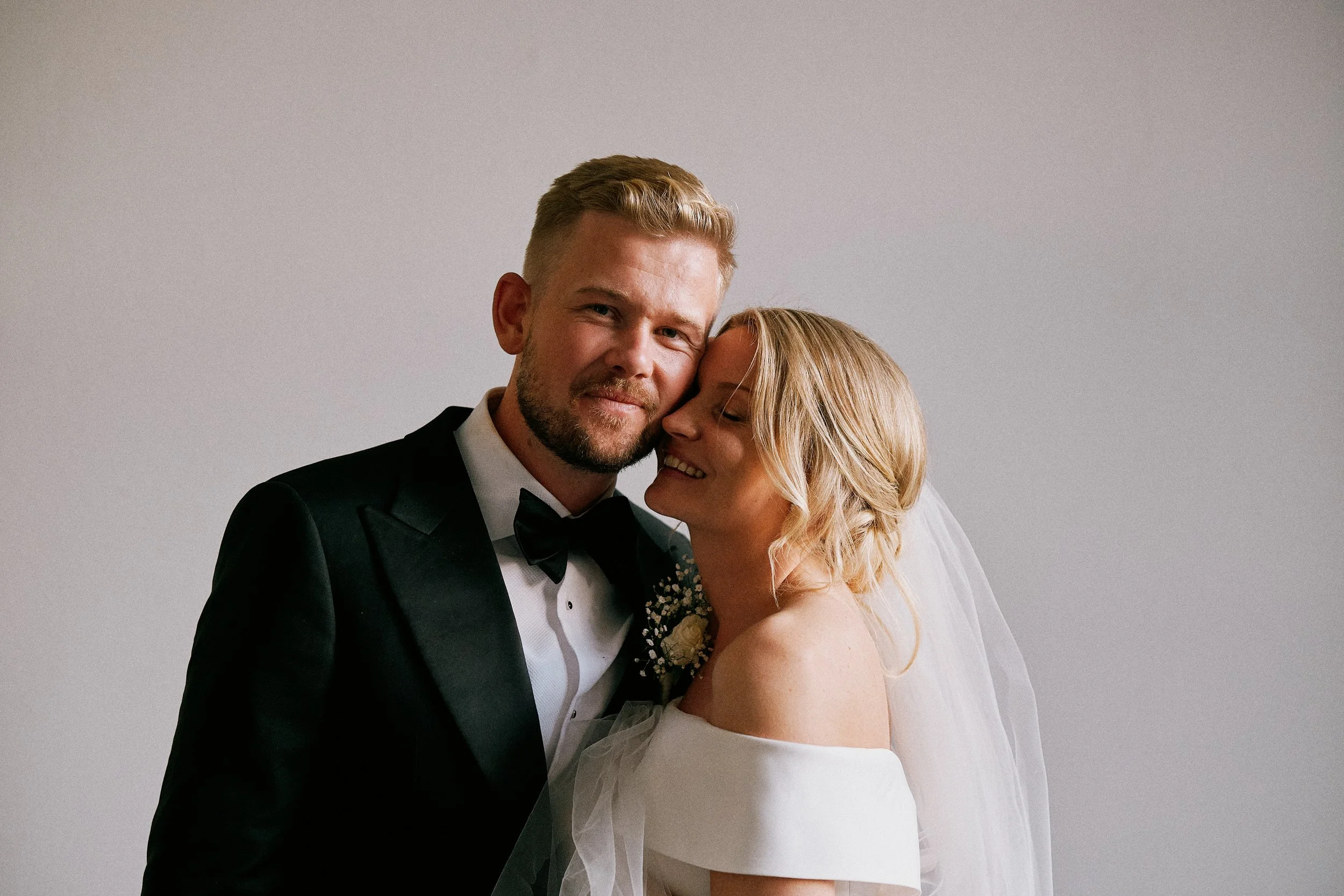 Bride and groom portrait in Gothenburg, Sweden