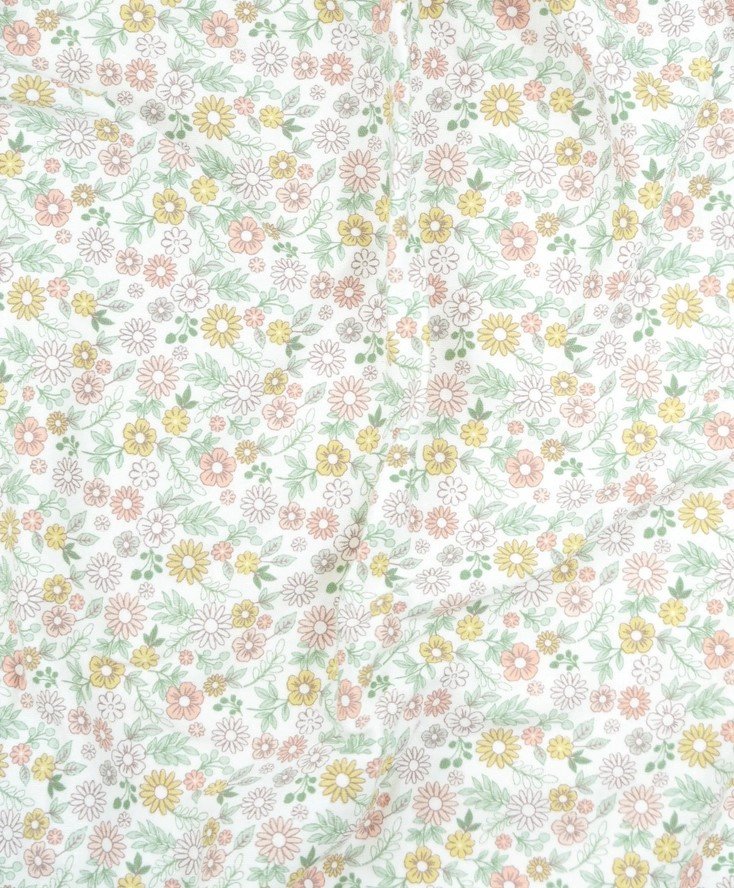 Cot sheet daisy.jpeg