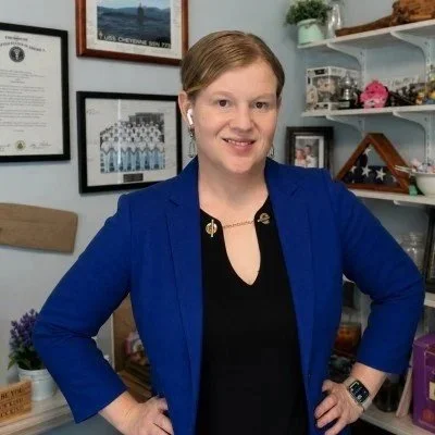 Episode 182 - Leading and Navigating Changes with Danielle Bennett