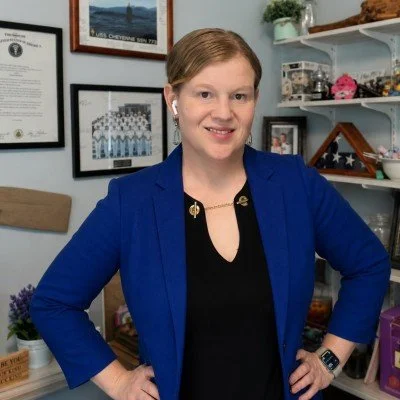 Episode 182 - Leading and Navigating Changes with Danielle Bennett