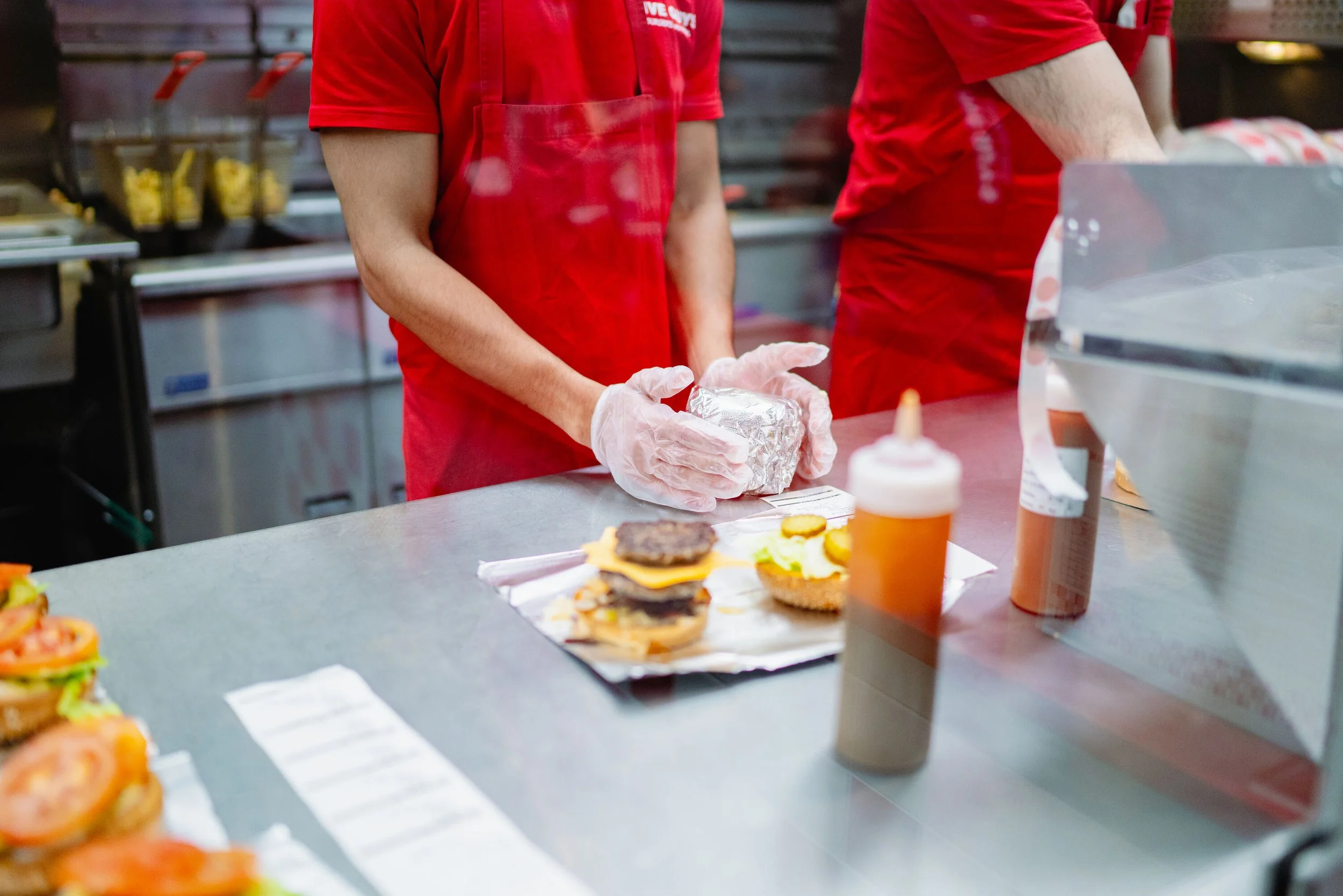 FIVE GUYS - 3.jpg