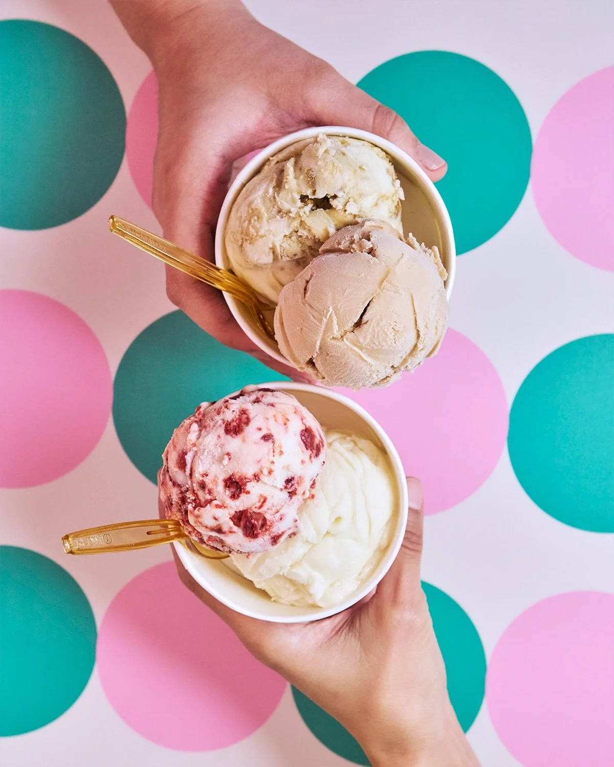 &iexcl;Celebremos al estilo POP! 🌈✨

&iquest;Por qu&eacute; elegir un solo sabor cuando puedes crear combinaciones &uacute;nicas? 🍦

&iexcl;Mezcla tus sabores favoritos y disfruta Ciocolatto como m&aacute;s te gusta! 🩷

#13A&ntilde;osDePopParty
