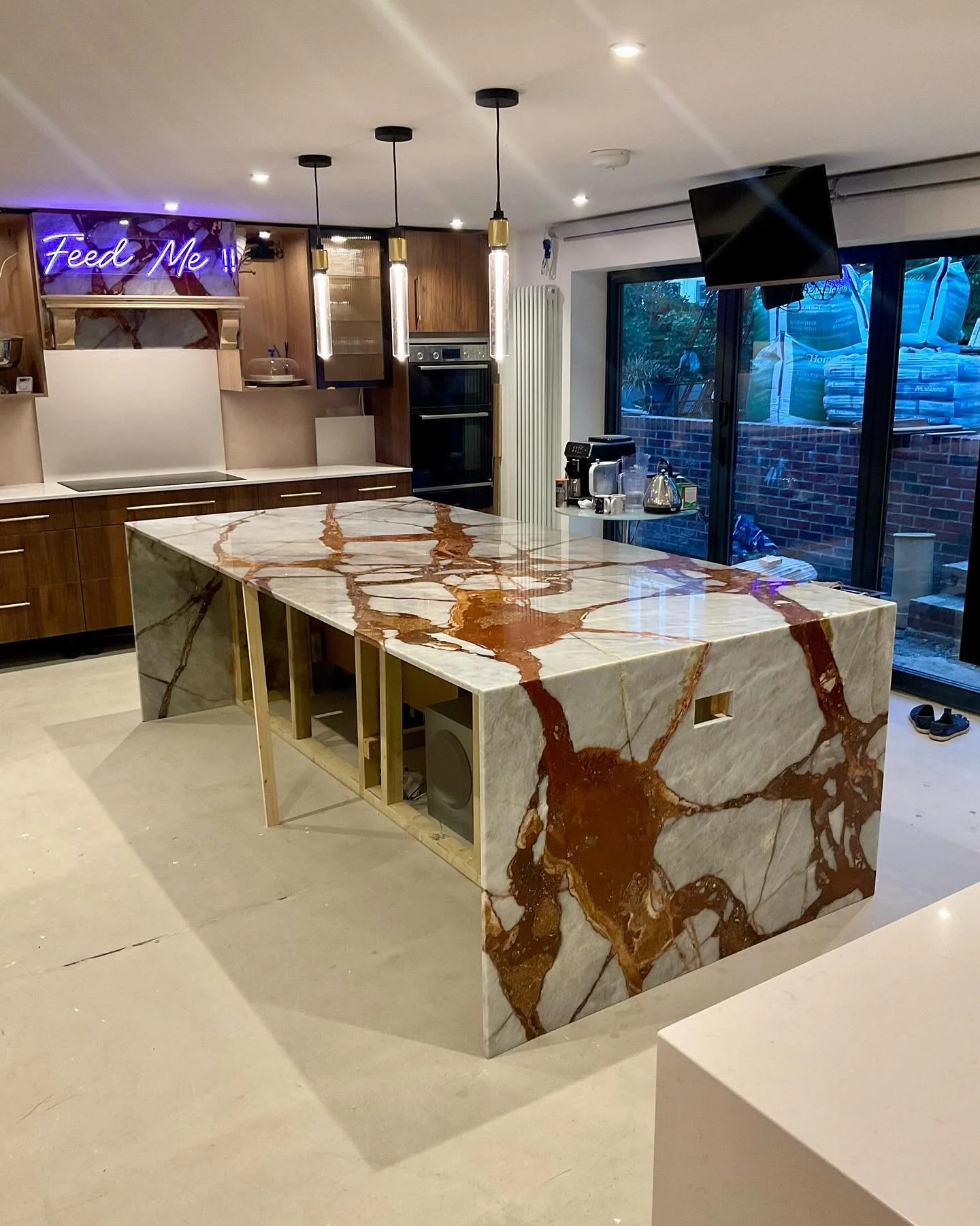How about this for a kitchen island 😍

This island really sets off the kitchen! Finished with Deep river marble with double waterfall end panels! Absolutely stunning! 🤩 

#kitchenislands #marble #stone #kitchendesign #interiordesign #dreamhomes