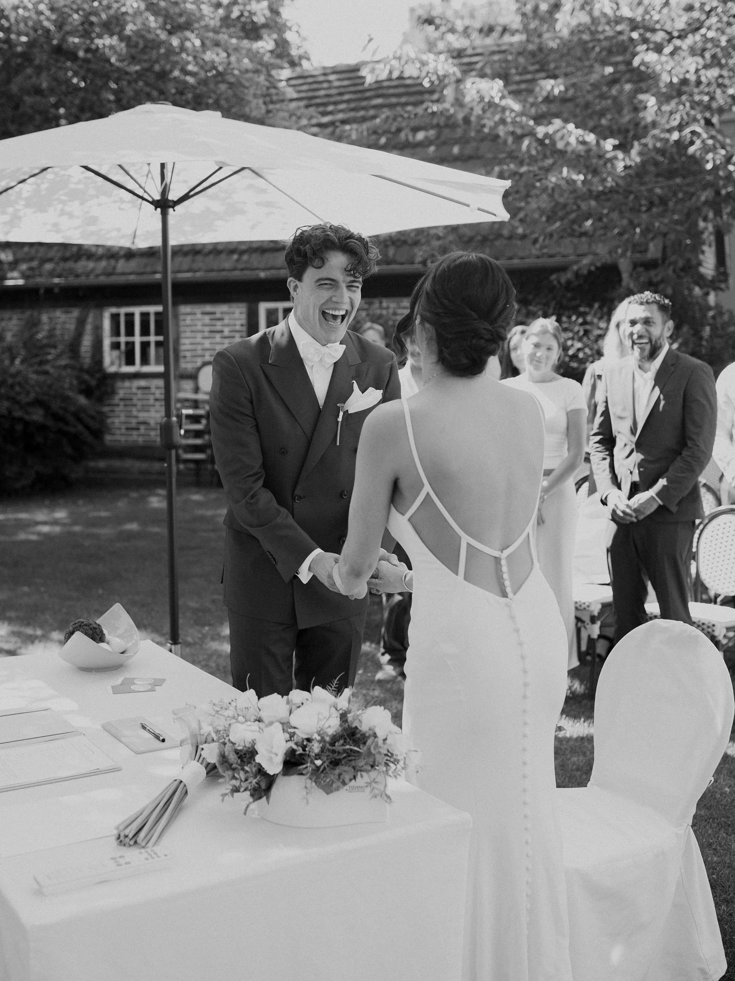 These two have been together for quite a while, but don&rsquo;t they look like they&rsquo;re freshly in love? And on top of that, she has this delightful pregnancy glow...I&lsquo;m truly in love. 
@eduardacx @fabian_hdg 
Dress @truesociety_hamburg 
.