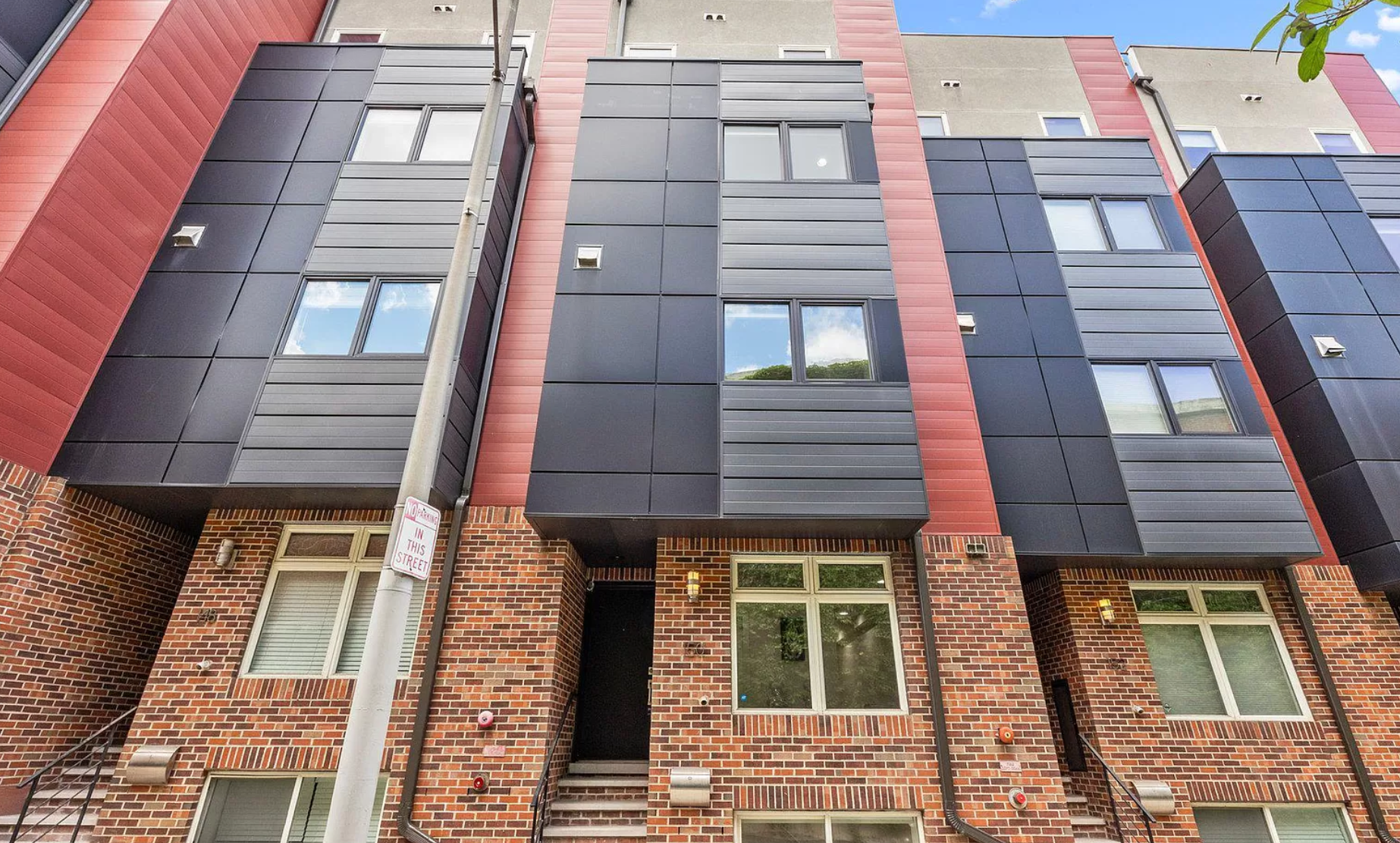 150 N Front St, Philadelphia, PA 19106