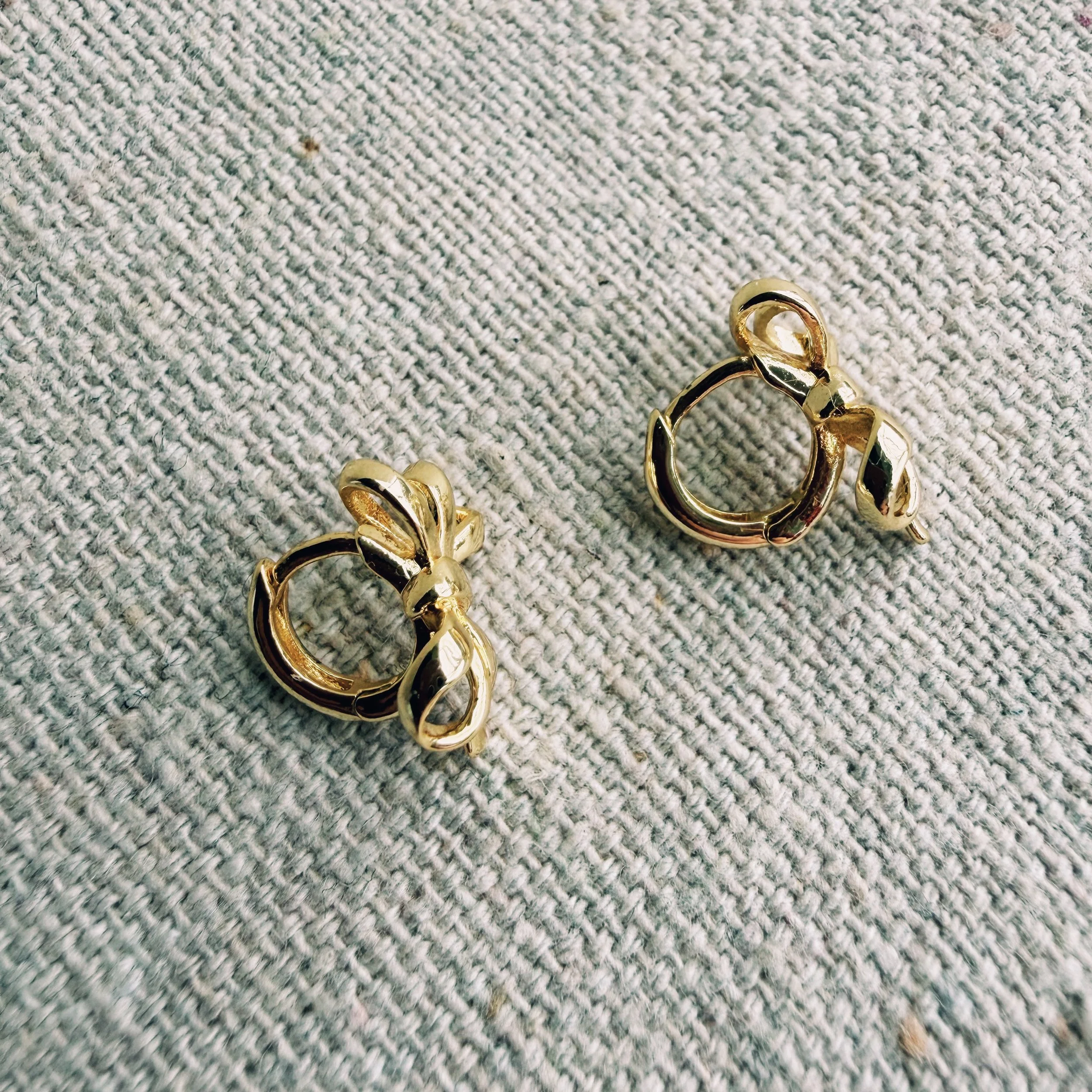 earring-bow-huggies4.JPG
