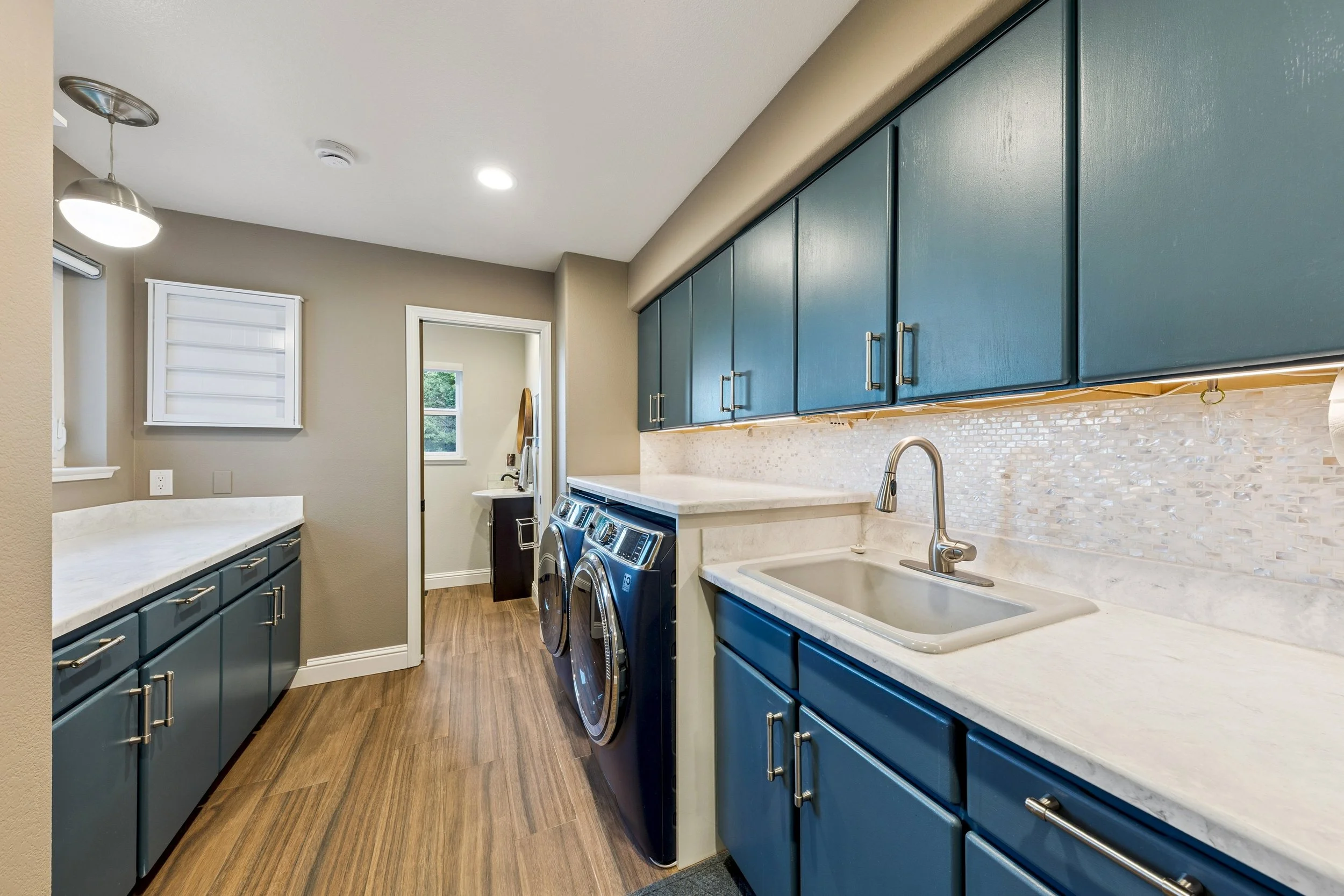 canopy-real-estate-2425-killington-drive-laundry-room-2.jpg