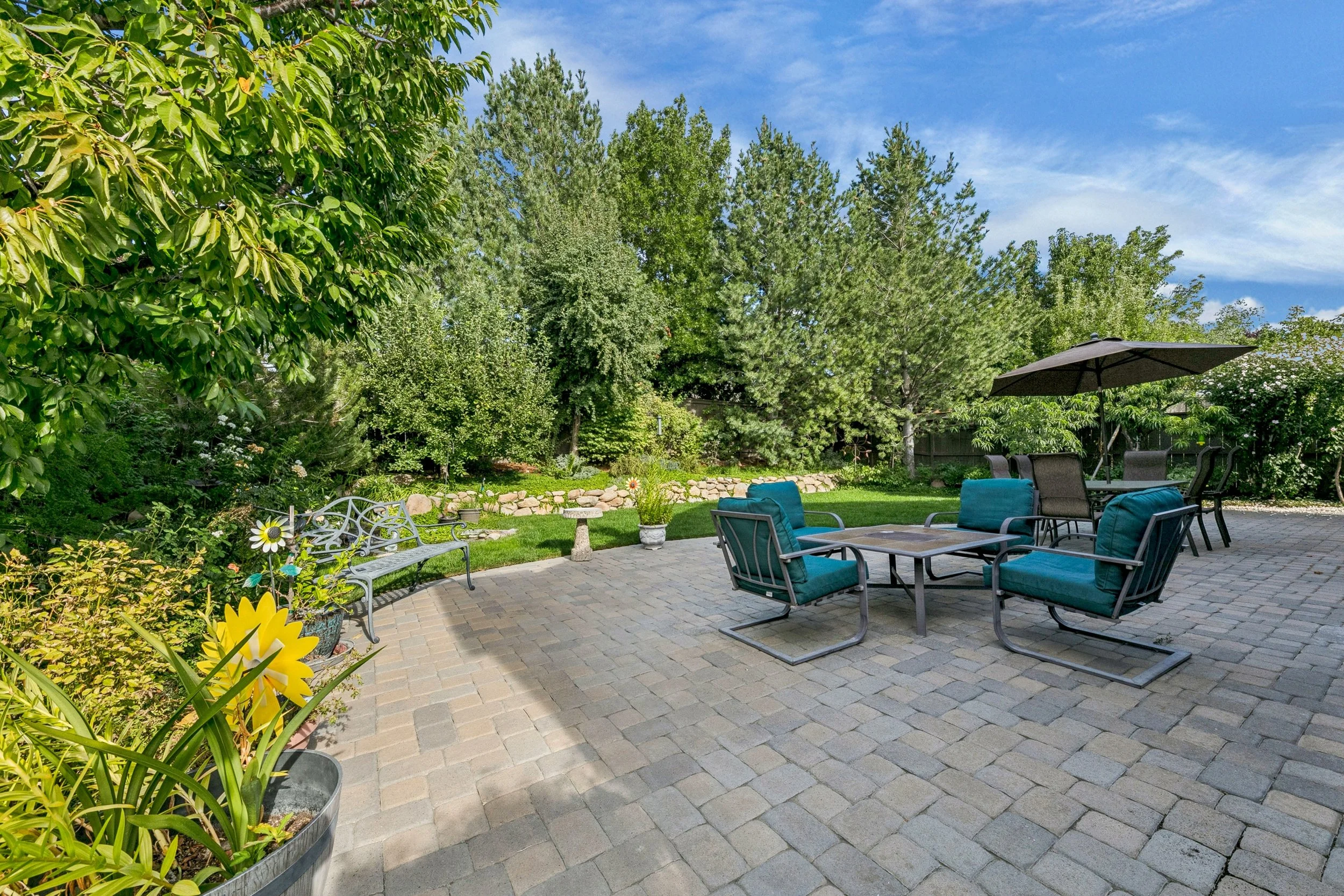 canopy-real-estate-14080-tagor-road-lush-backyard-2.jpg