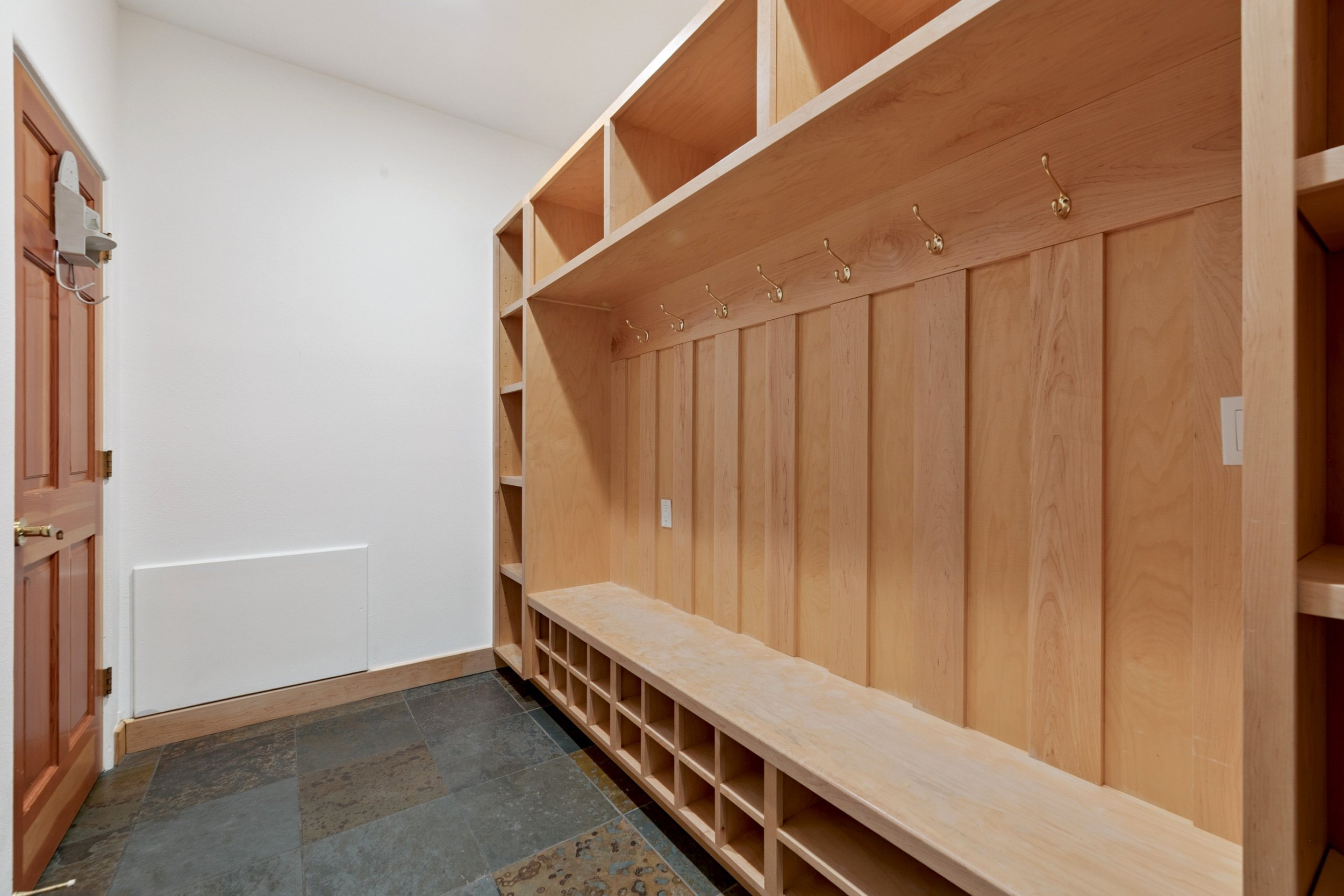 canopy-real-estate-1057 -sawmill-road-mud-room.jpg