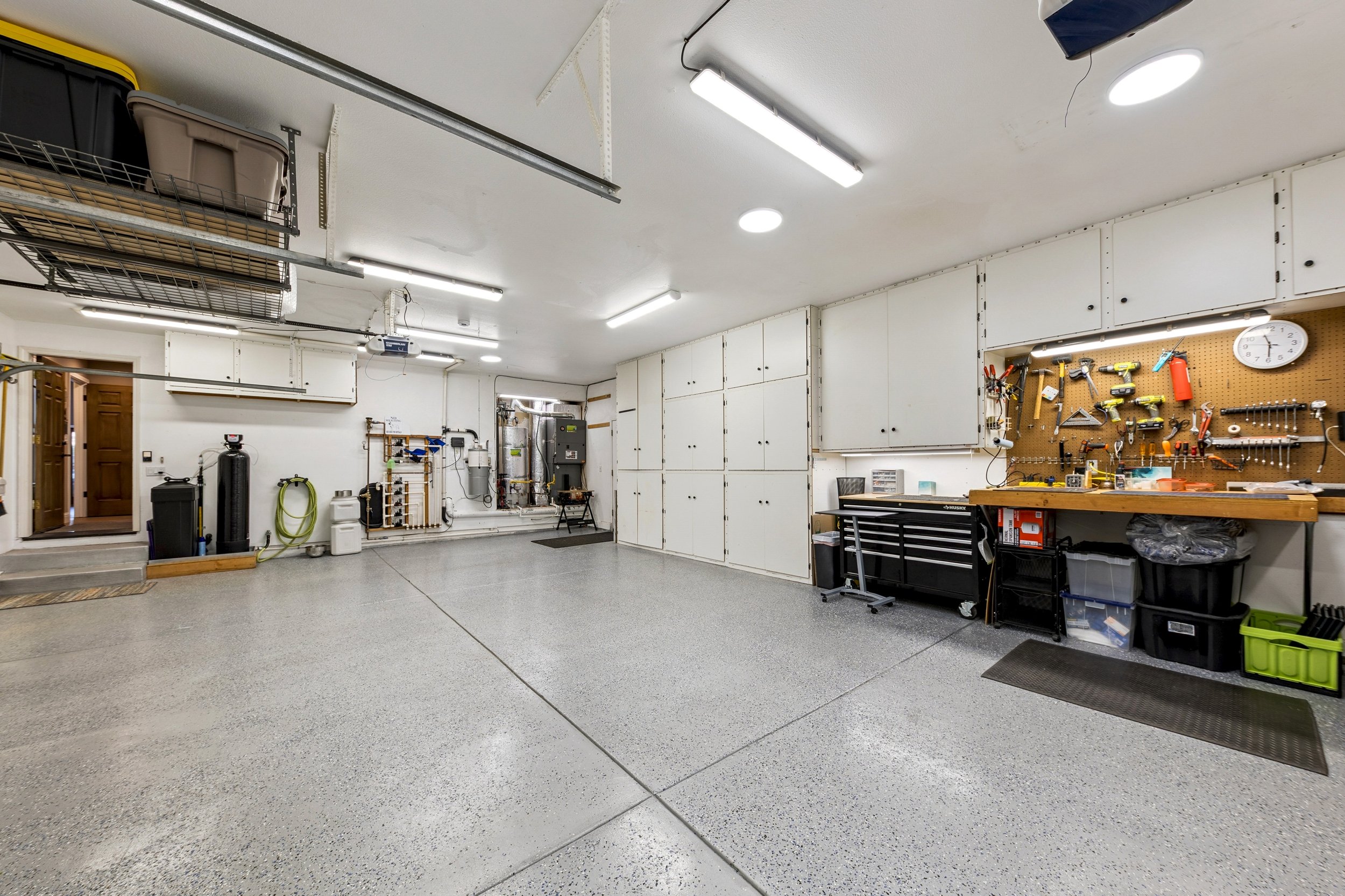 canopy-real-estate-2425-killington-drive-three-car-garage-2.jpg