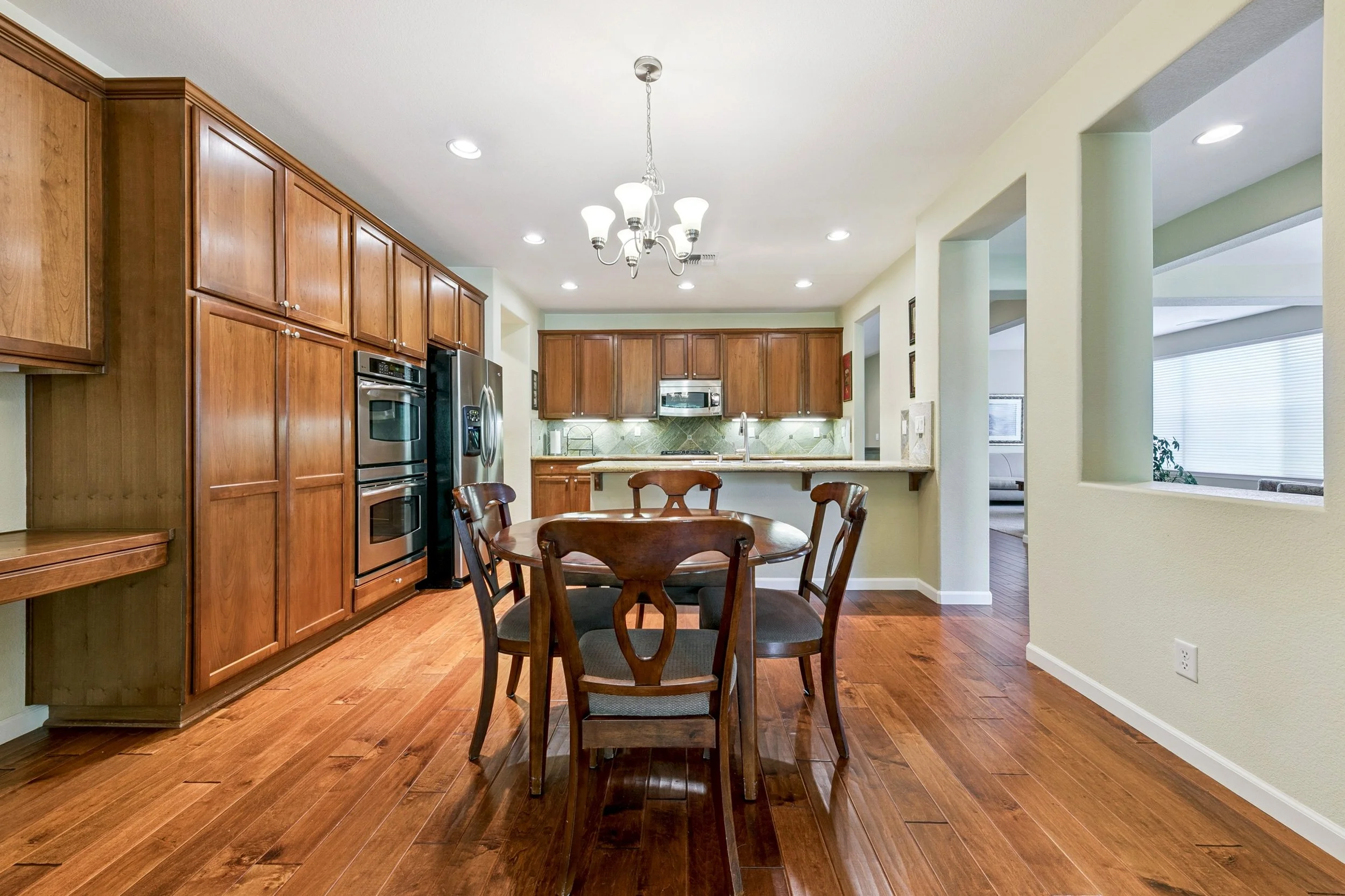 canopy-real-estate-14080-tagor-road-dining-kitchen.jpg