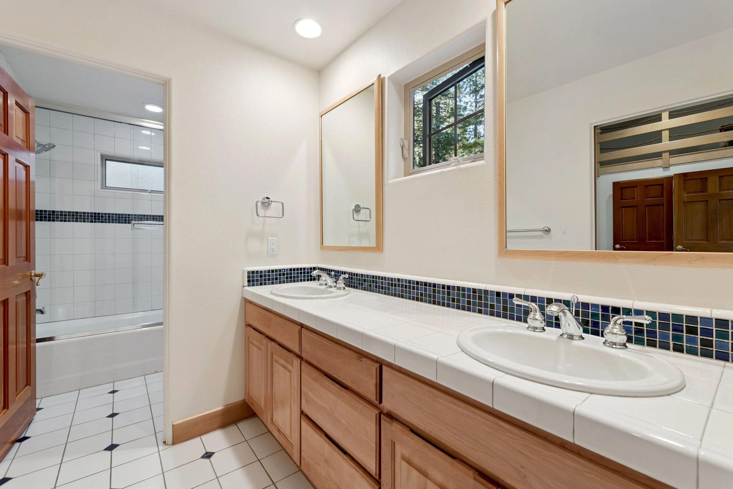canopy-real-estate-1057 -sawmill-road-full-bathroom-second-floor.jpg