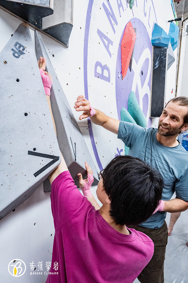 Full-circle. Mike Dobie got to speak and teach crack climbing skills to a broader Chinese audience during a circuit of community events hosted between the Liming Climbing Community and climbing gyms across China.