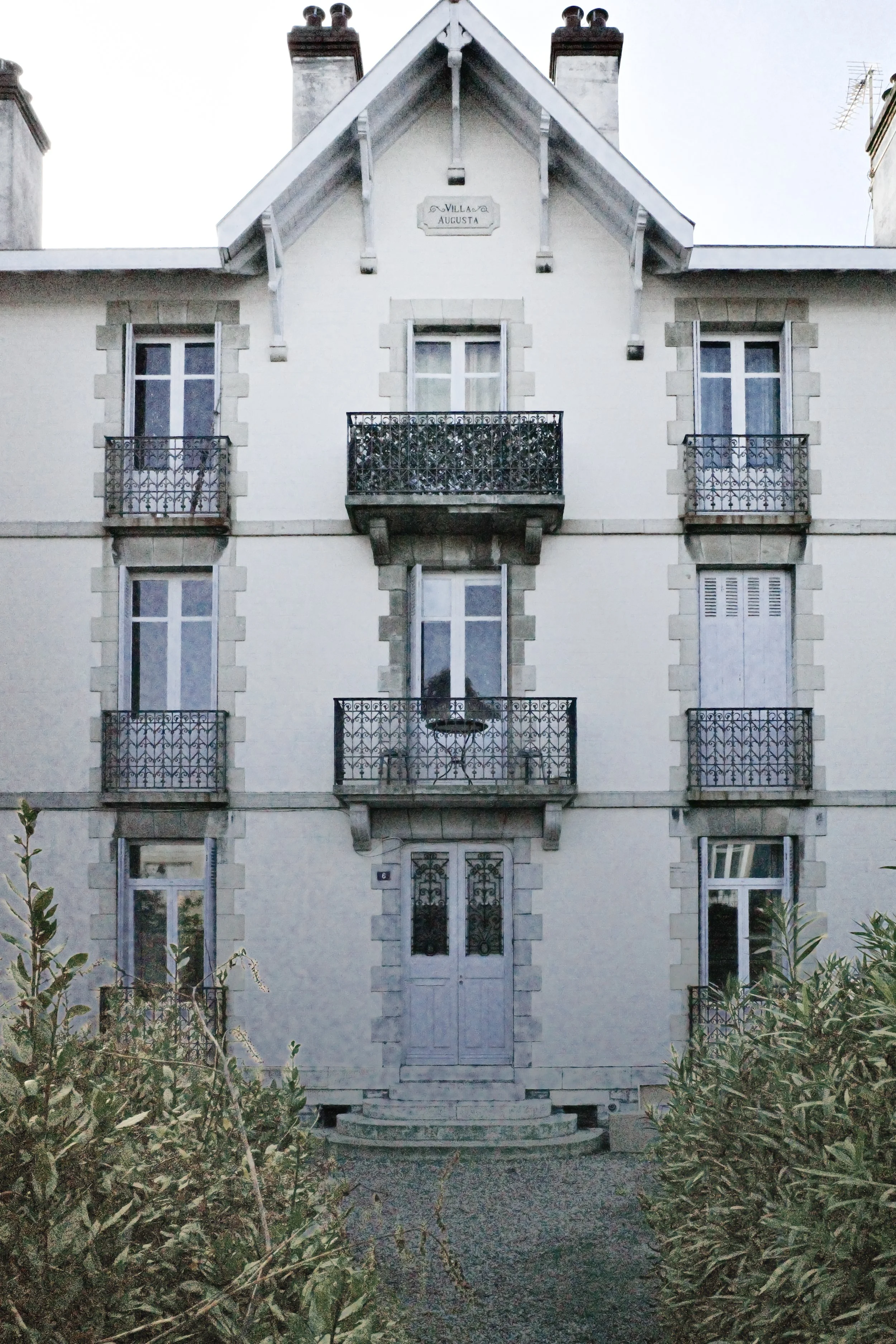 R0008555-2.jpg