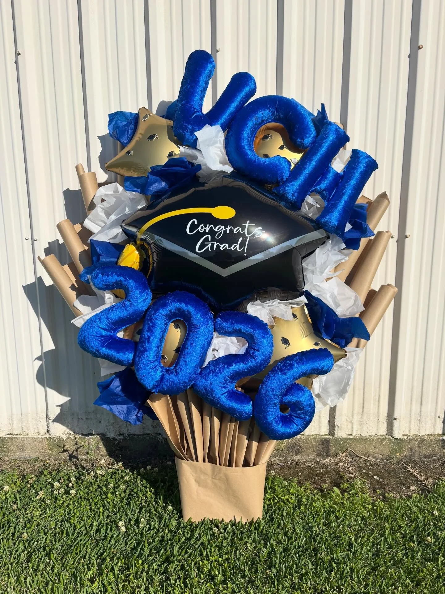 Our giant foil bouquets are back and better than ever just in time for graduation season 🎓💙 
We&rsquo;ve given these a major upgrade with more foils, better wrapping skills, and stunning fabric wrapped letters and numbers. 

Available in any color 