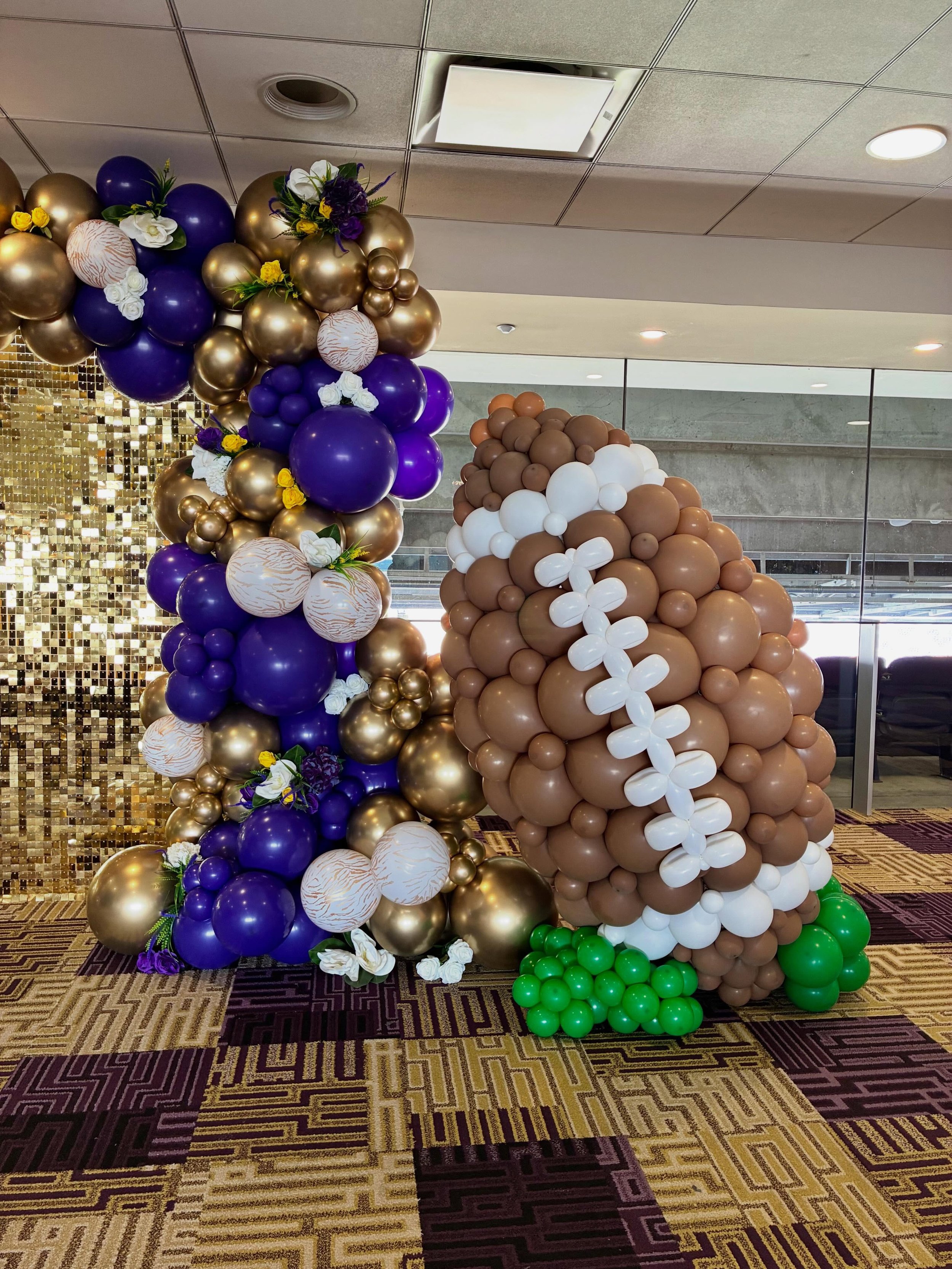 If you told me from 5 years ago that I&rsquo;d be making a giant football and national championship trophy out of balloons in Death Valley&hellip; I wouldn&rsquo;t believe you 🏈🏆💜 But here we are 🥹 and I&rsquo;m not taking a single second of this