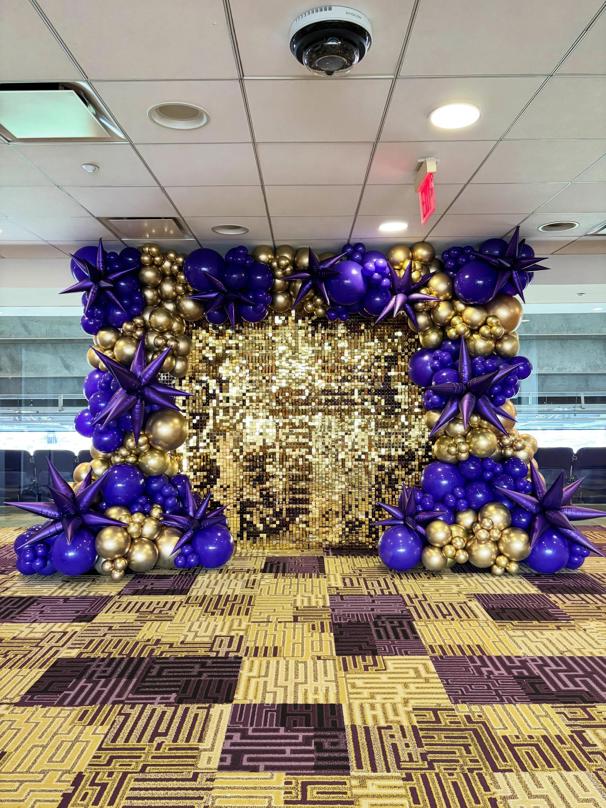 Back at Tiger Stadium with another L💜VE Purple, Live G💛LD moment for @lsufootball 🏈

#blondieballoons #lsuballoons #purpleandgoldballoons #tigerstadiumballoons #batonrougeballoons
