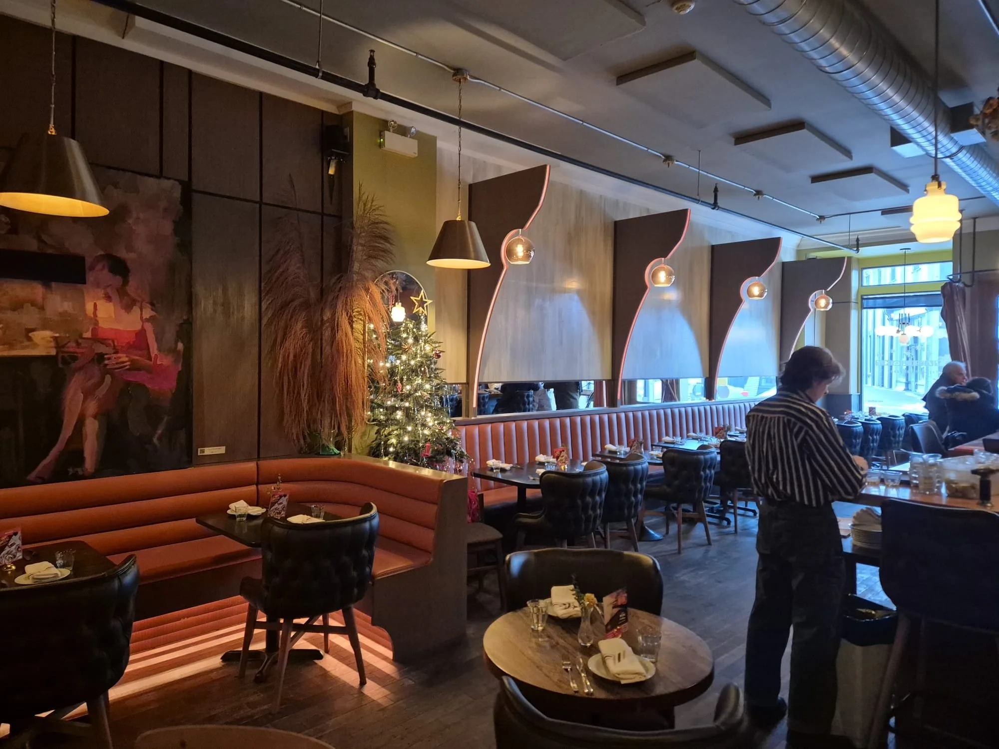 Designing the Perfect Atmosphere: Sound Proofing &amp; Acoustic Treatment for a Lively Restaurant