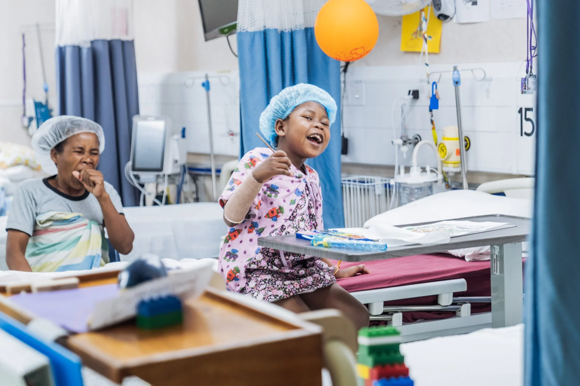 MGE250428_WARD_PATIENTS_PAINTING_JC001_MID.jpg