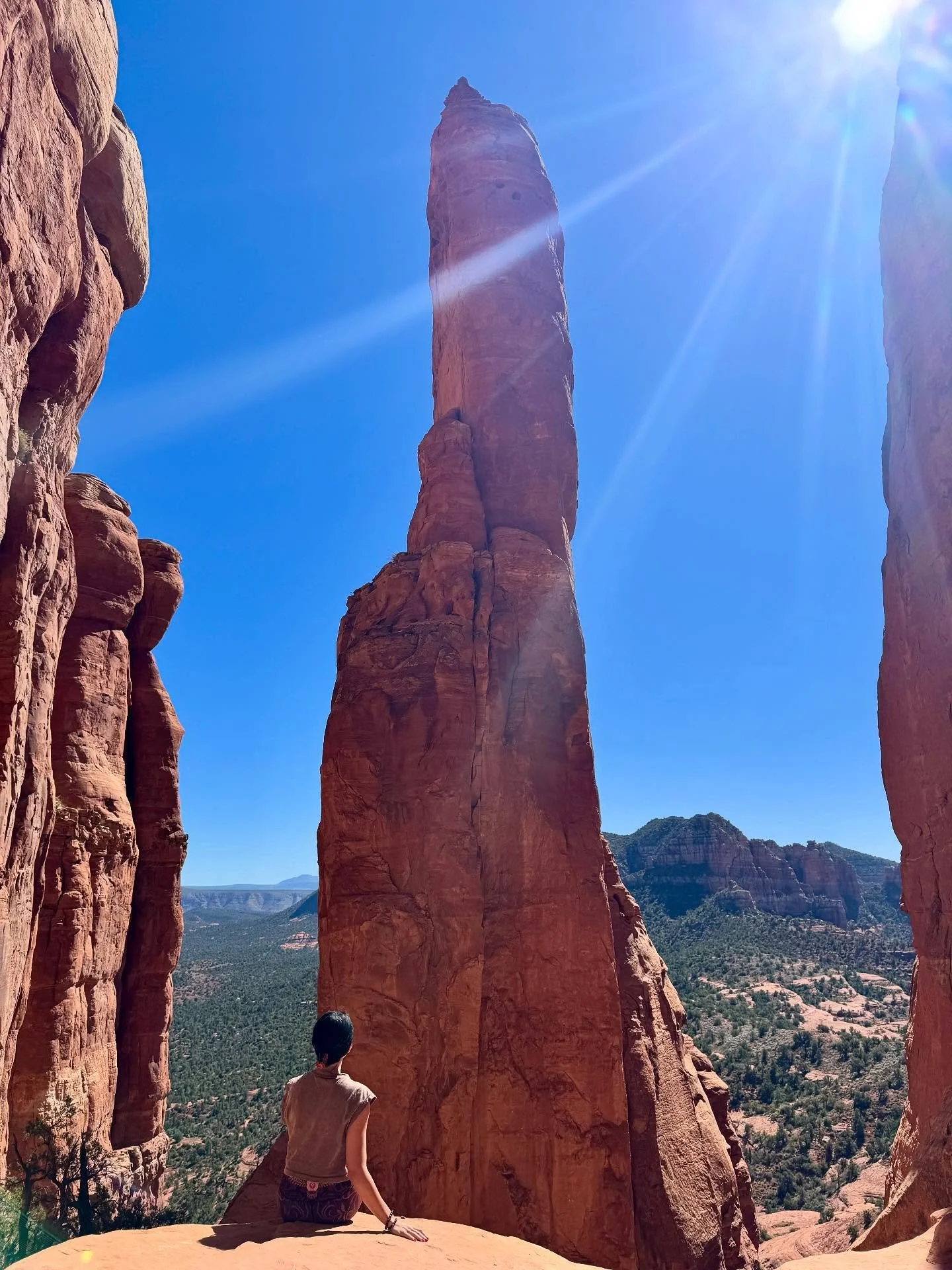 Sedona portals, heart vortexes, my SiStar and Sunshine beside me. 🐸💓🐾
Slide 5 = no edits, just a glitch. ⚡️
A portal? The Matrix? A peek at Source? You decide. 👽🙏🧘🏻&zwj;♀️
#sedona #vortex #portal #spirituality