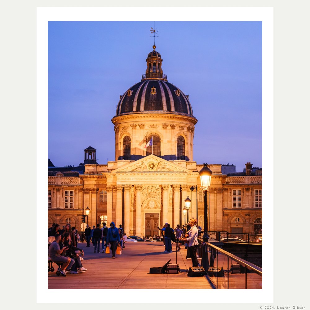 Street-Musician-Pont-des-Arts-Lauren-Gibson-Studio-di-Sarlo-Limited-Edition-4x5-Hero-Copyright-2024.jpg