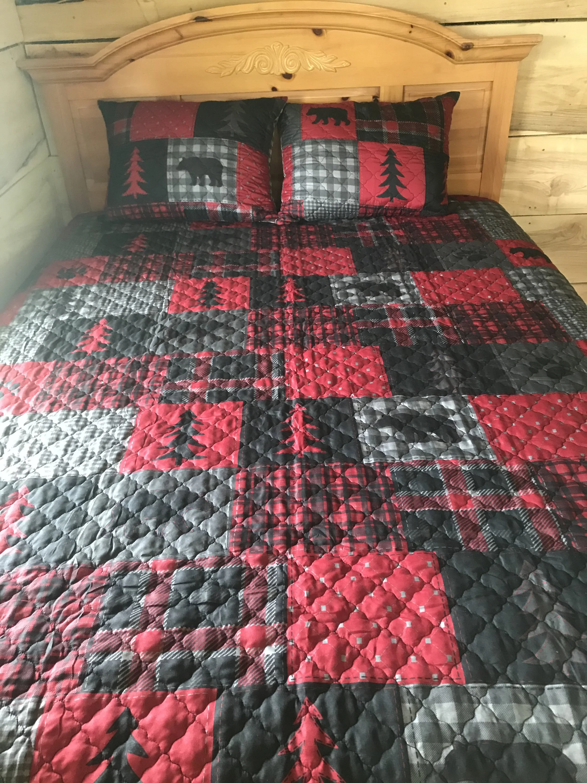 Cozy queen bed.jpg