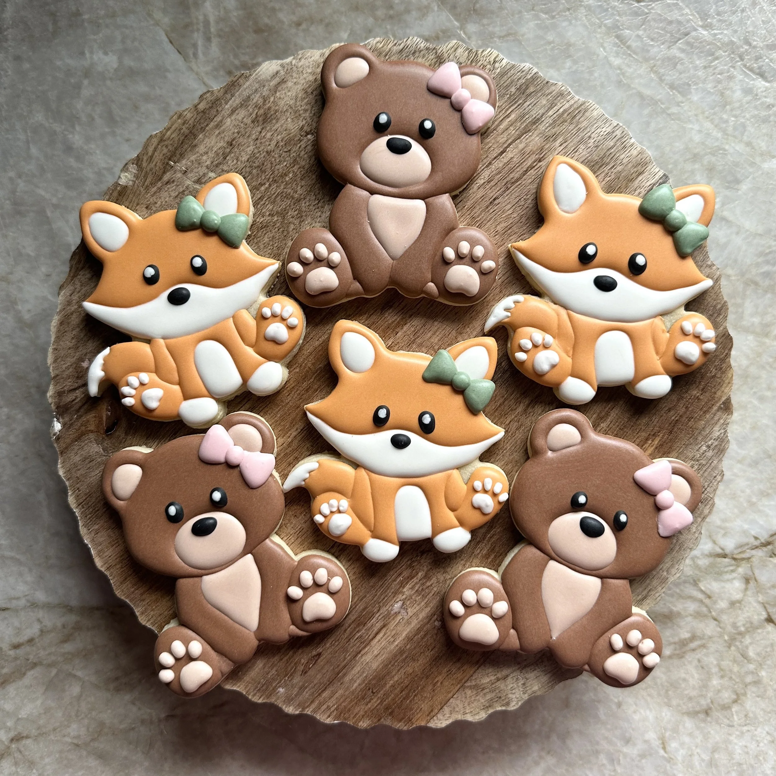 Baby foxes bears.jpeg