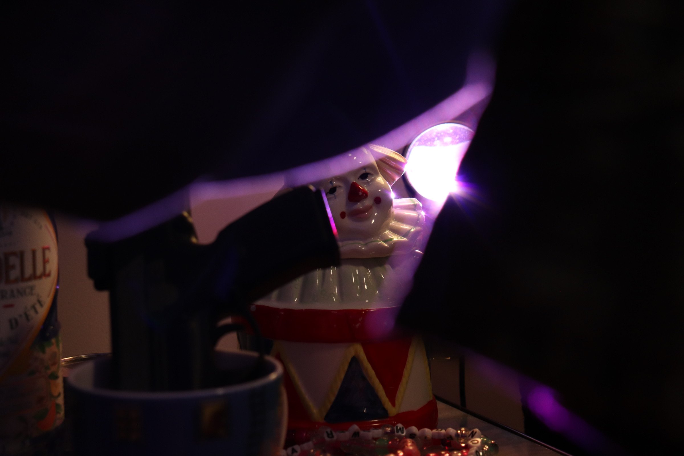 Peaking Clown.JPG