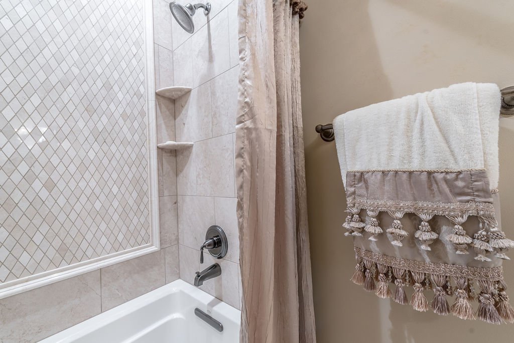 Daniel DeVol Custom Builder Inc. - Springboro Residence Country Brook
