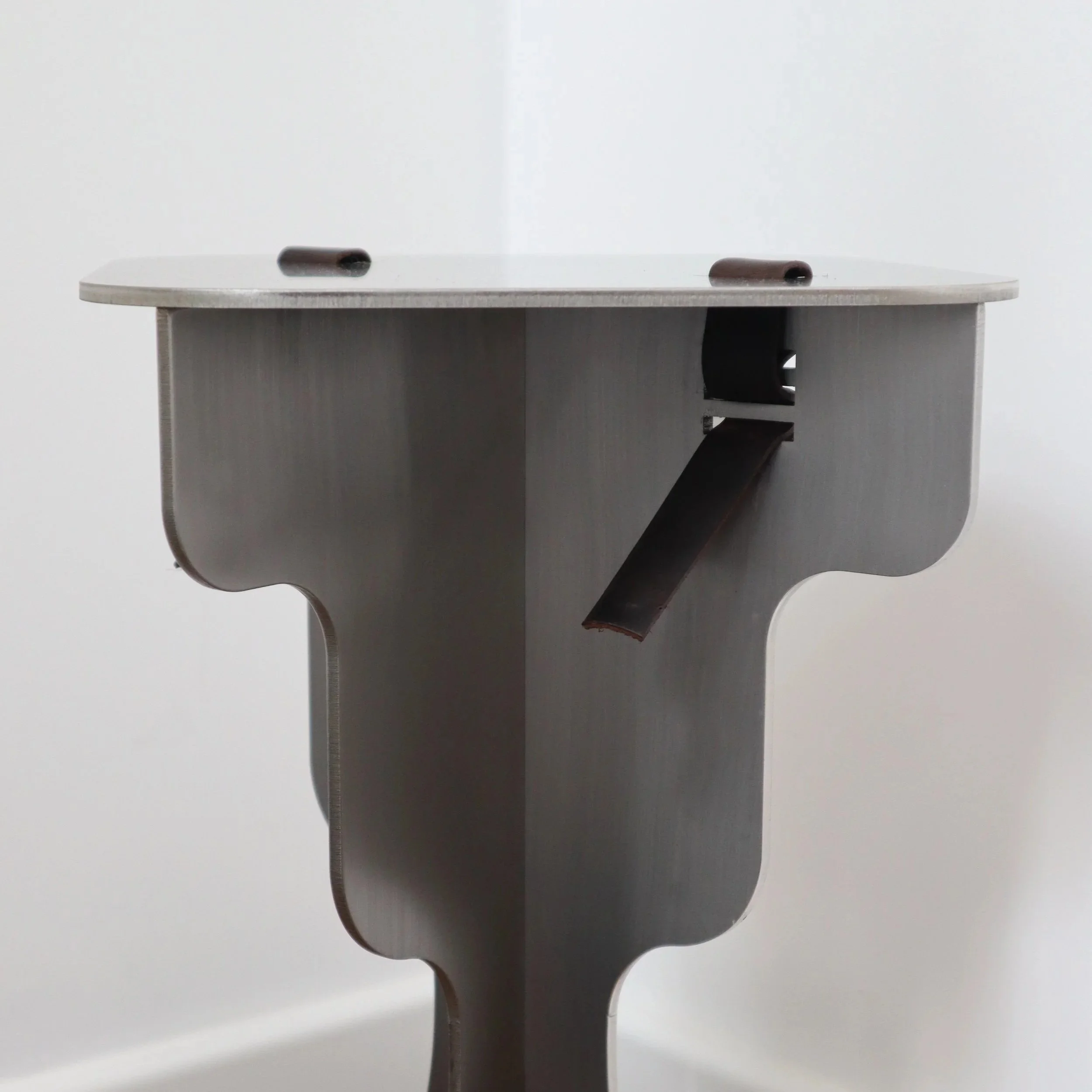 fret-stool-black-brown-4.jpg