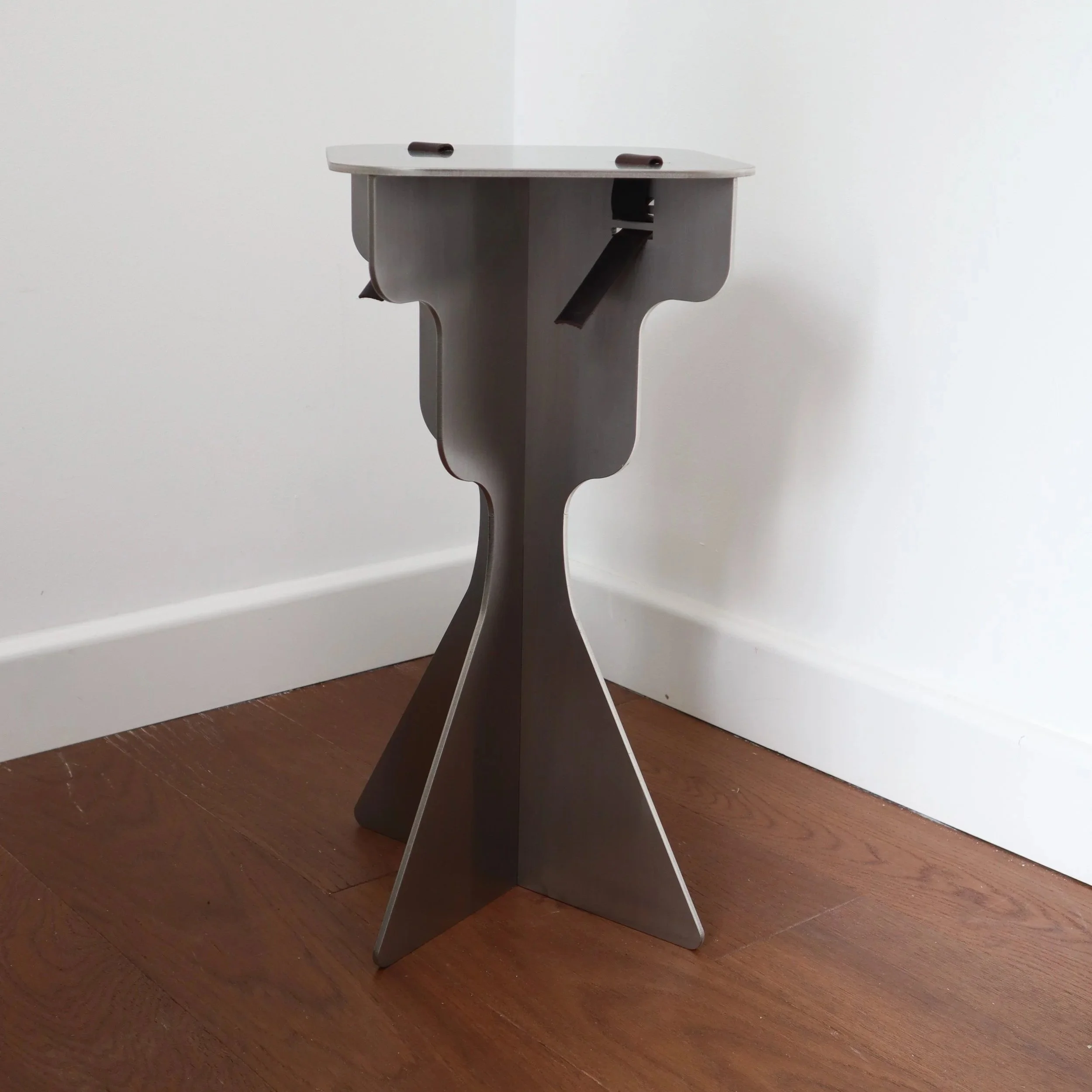 fret-stool-black-brown-2.jpg