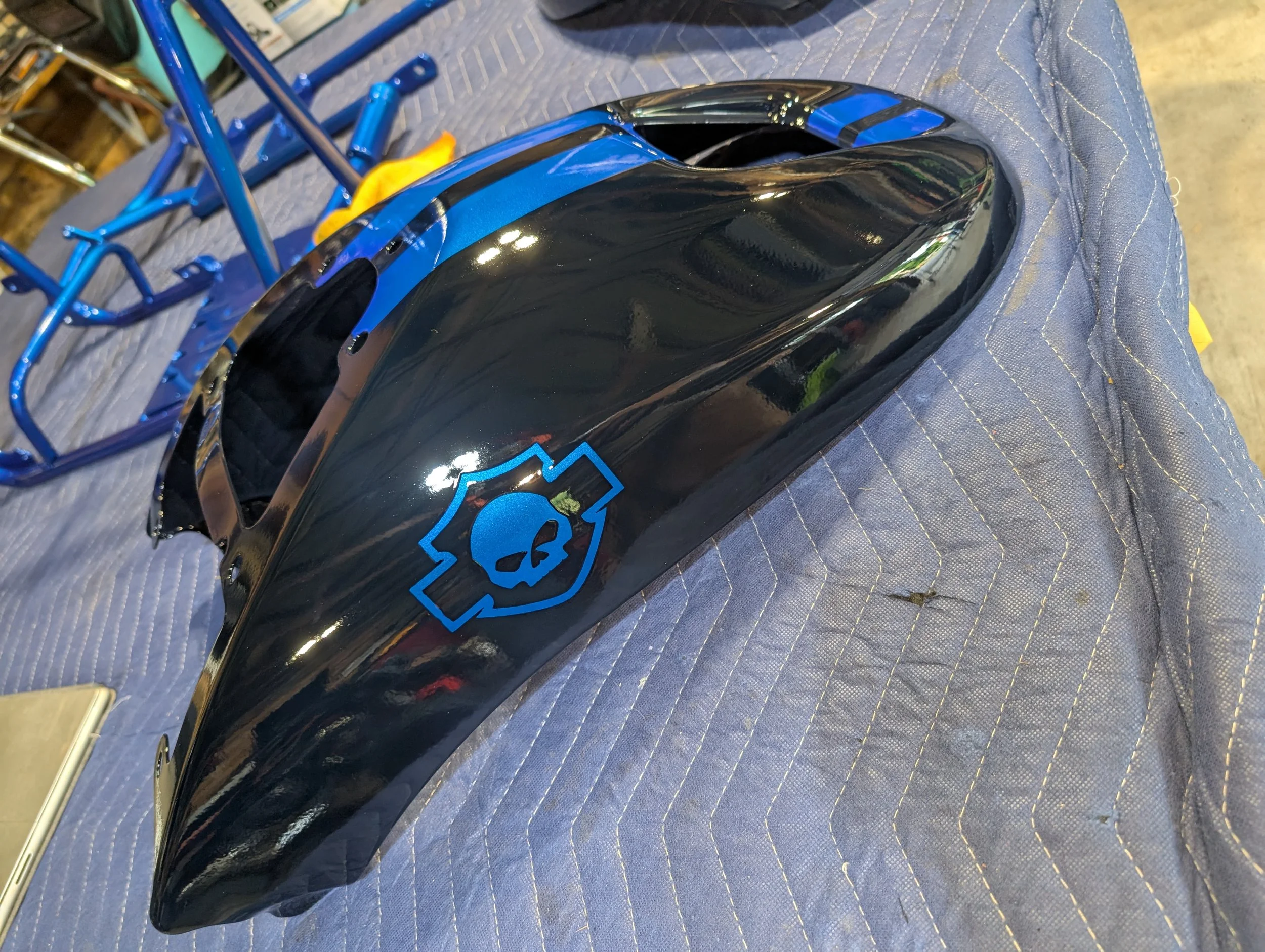 Illusion Blue Berg and OEM Black