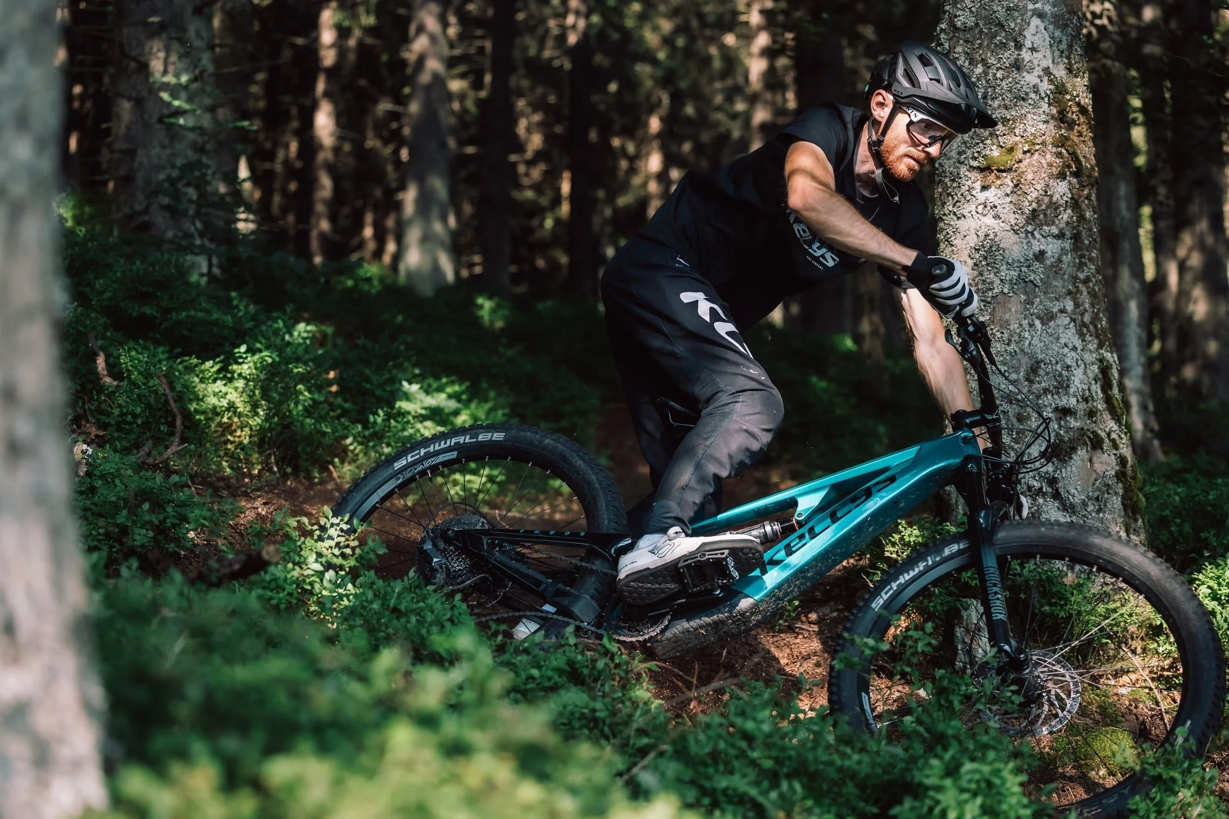 VTT électrique Kellys tout-suspendu