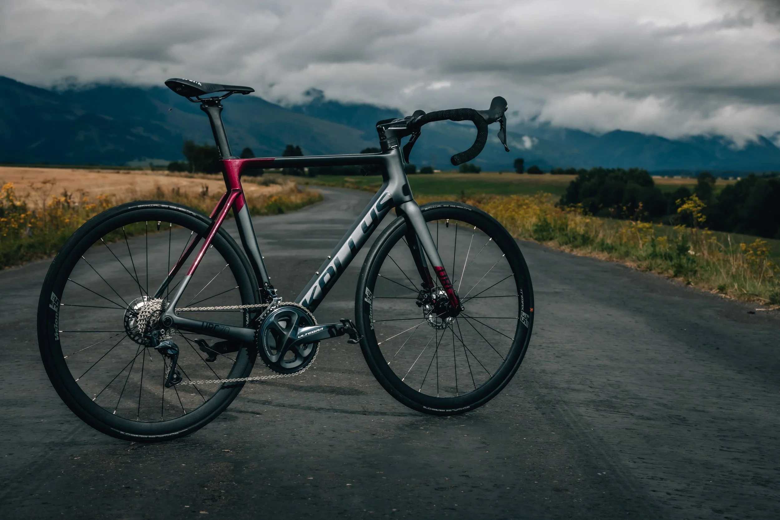 vélos taillés pour la route et l'aérodynamise