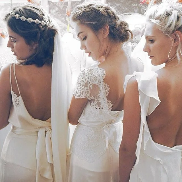 You can count on stunning details and beautiful fabrics when you pick a Belle &amp; Bunty wedding dress 🤩🤩