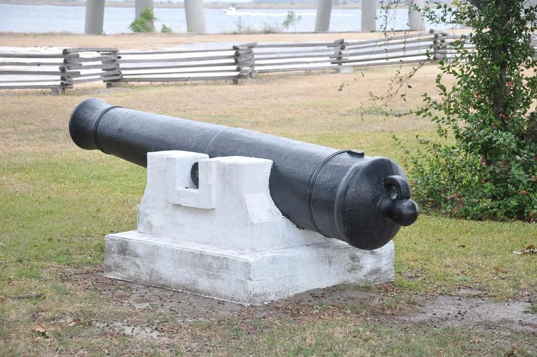 US Navy 32-Pounders at Fort Pike
