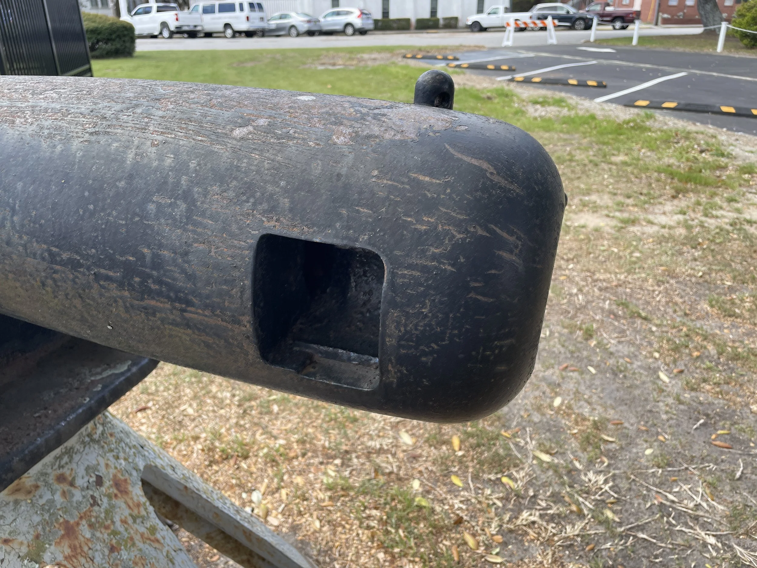 The left side of the breech of Number 787