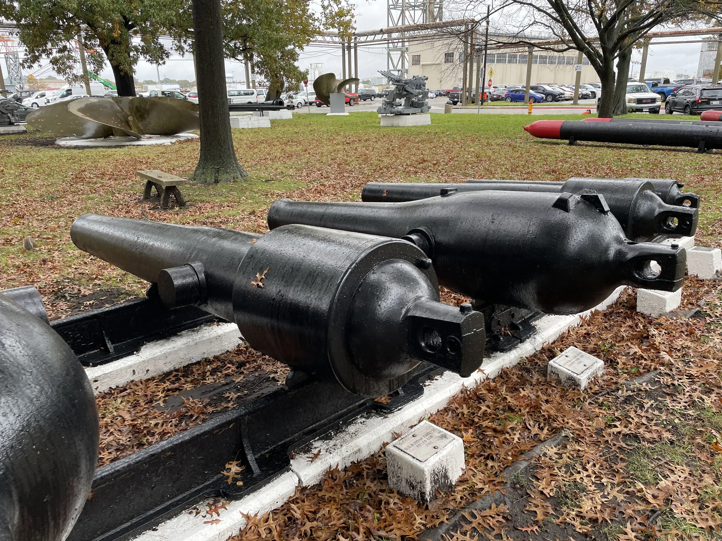 100-Pounder Number 165 (left) sits next to a 9-Inch Dahlgren