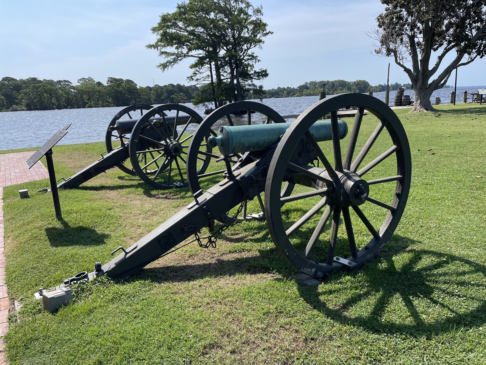 Edenton Bell Battery and Revolutionary Cannon