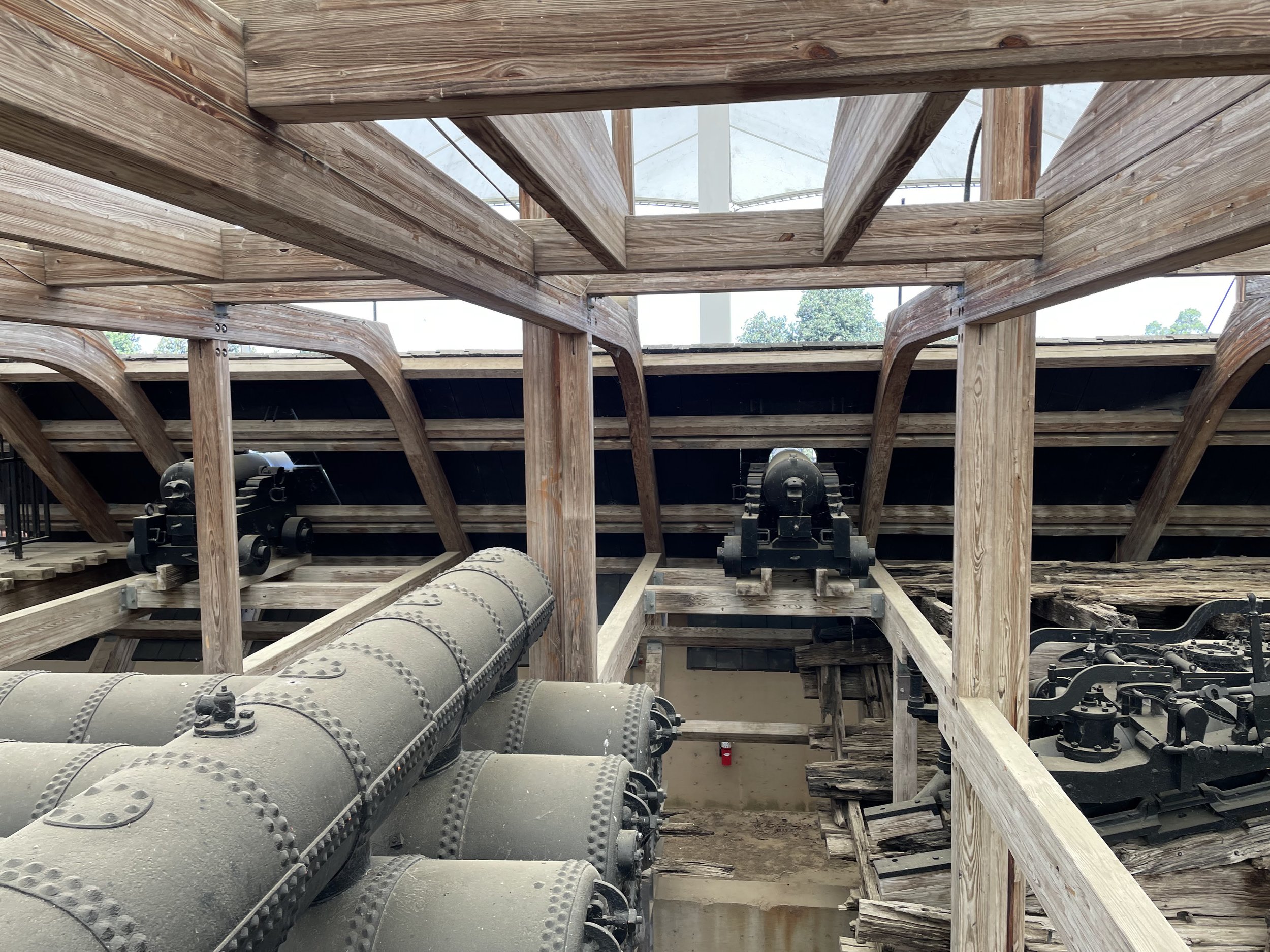 32-Pounder 42cwt Number 276 (left) and Number 226 (right) aboard USS Cairo