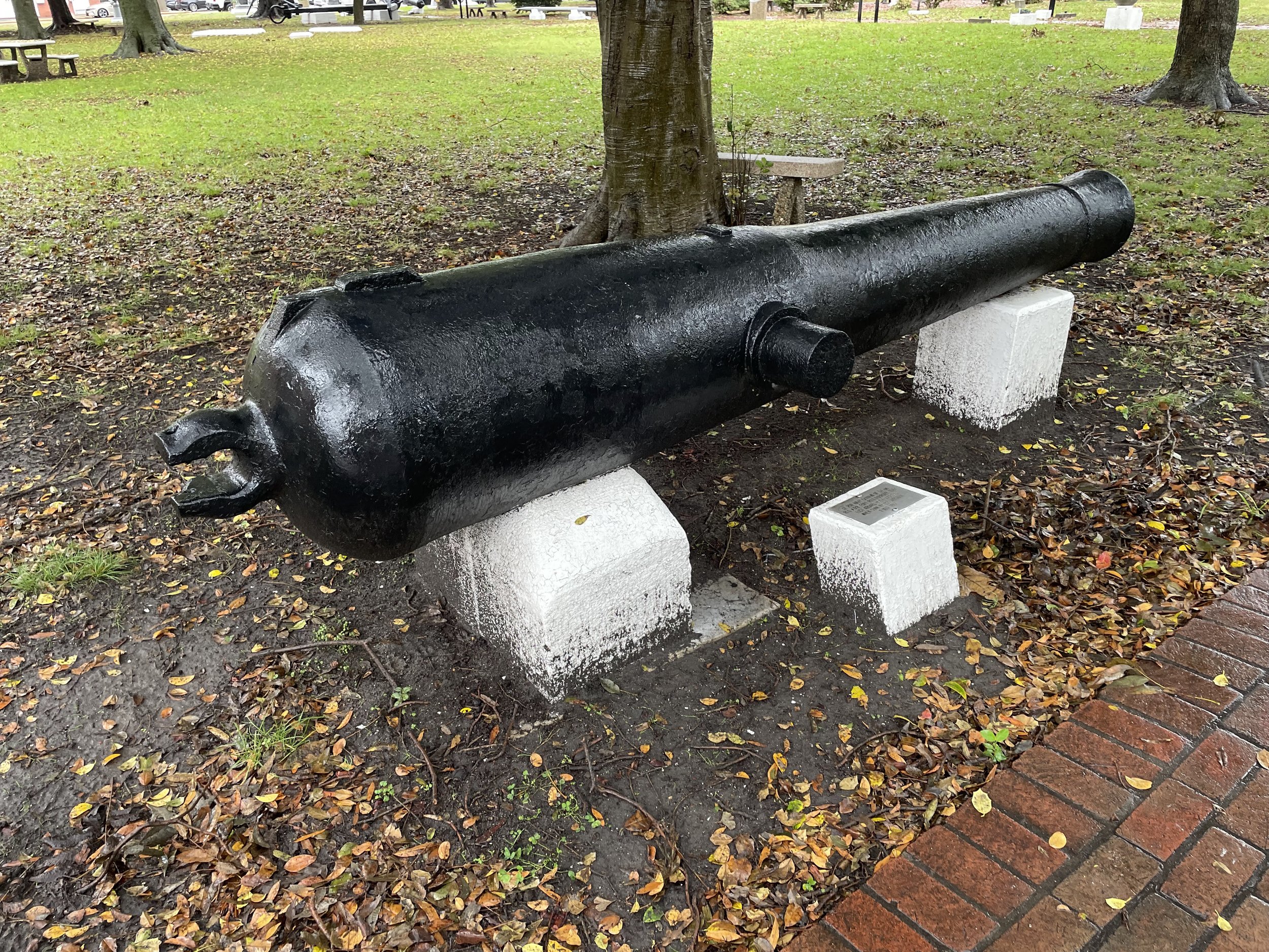 US Navy 32-Pounder of 57 Hundredweight Number 125 at Trophy Park