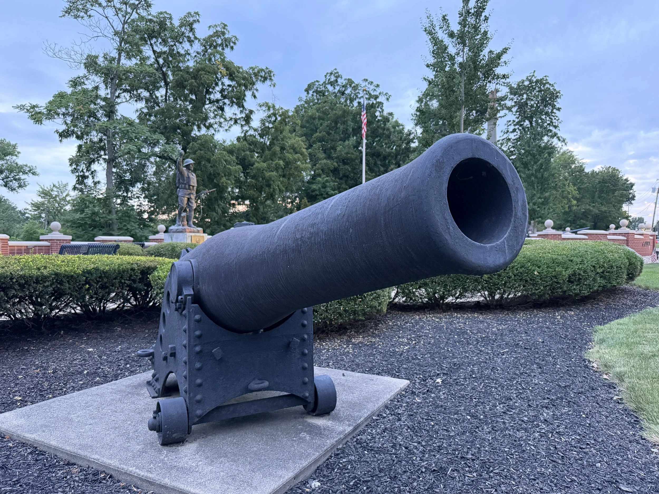 US Navy 8-Inch Shell Gun of 6,500 Pounds Number 119 is displayed at the Trumbull County Veterans Memorial in Warren, Ohio.