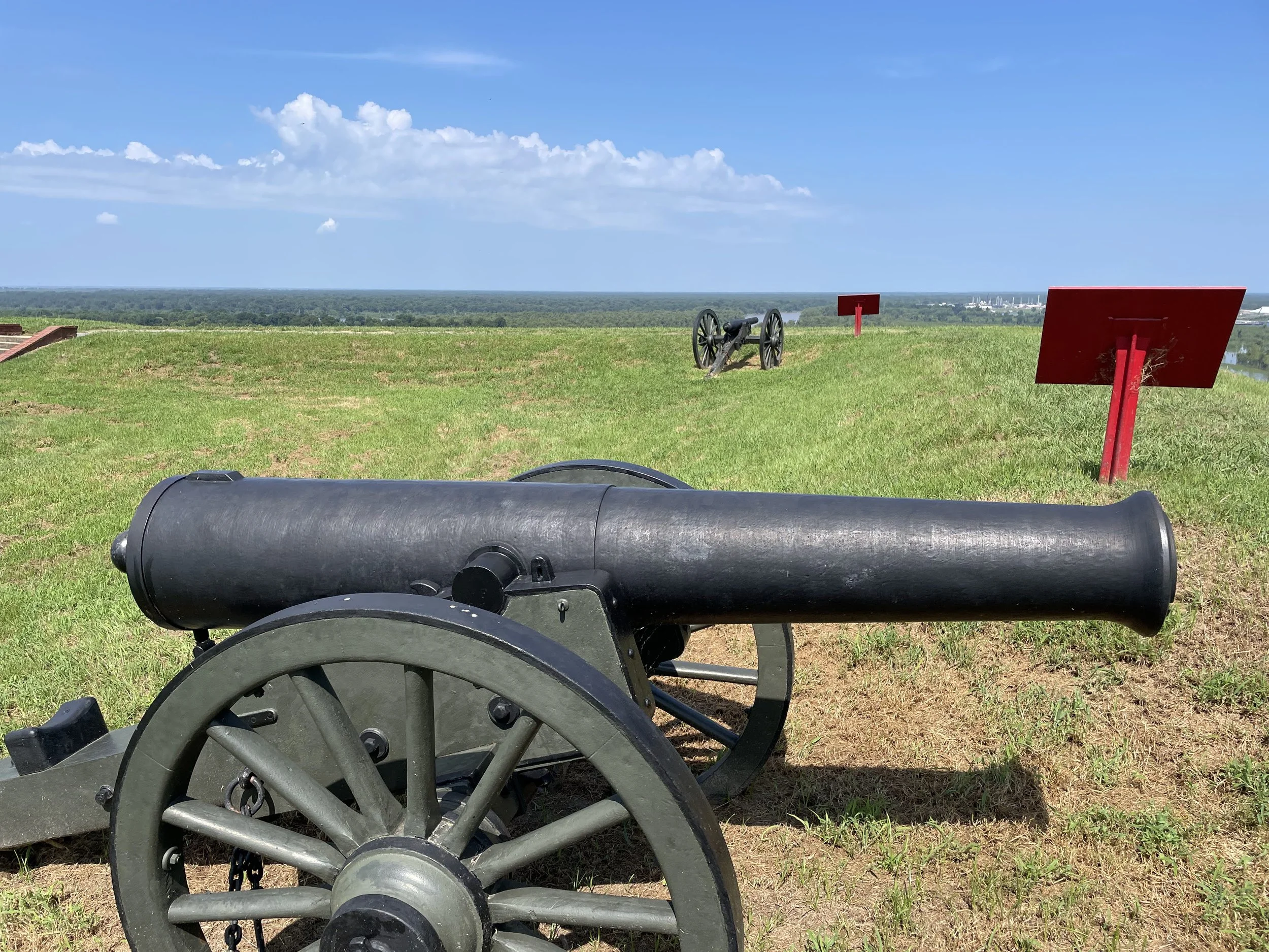 A US Army 24-Pounder, Pattern 1819, at Fort Hill in Vicksburg