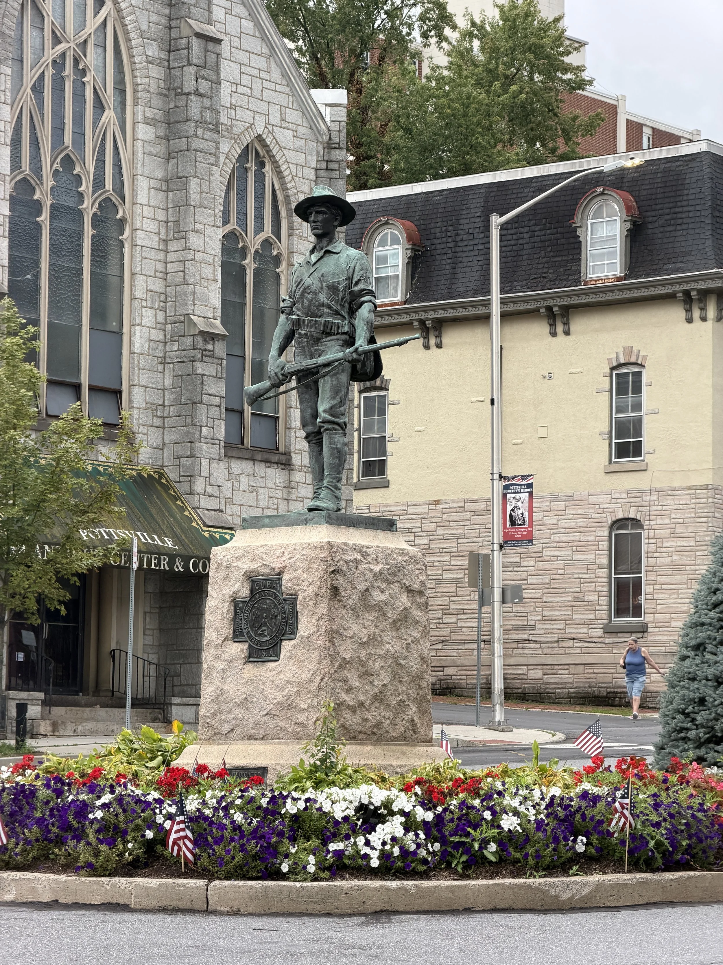 A Monument to the veterans of the Spanish American War is also part of the display