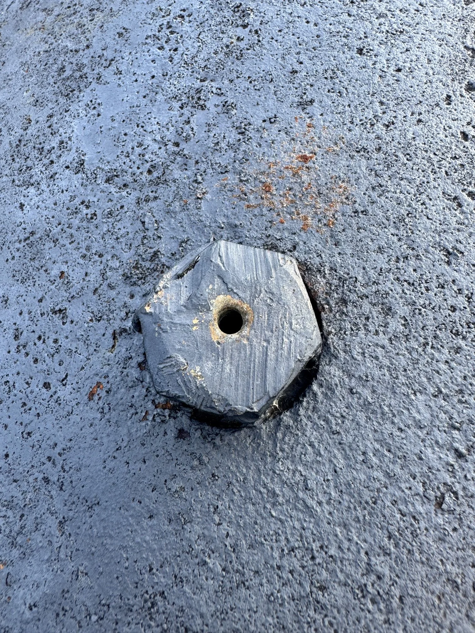 The vent for the friction primer may be seen here