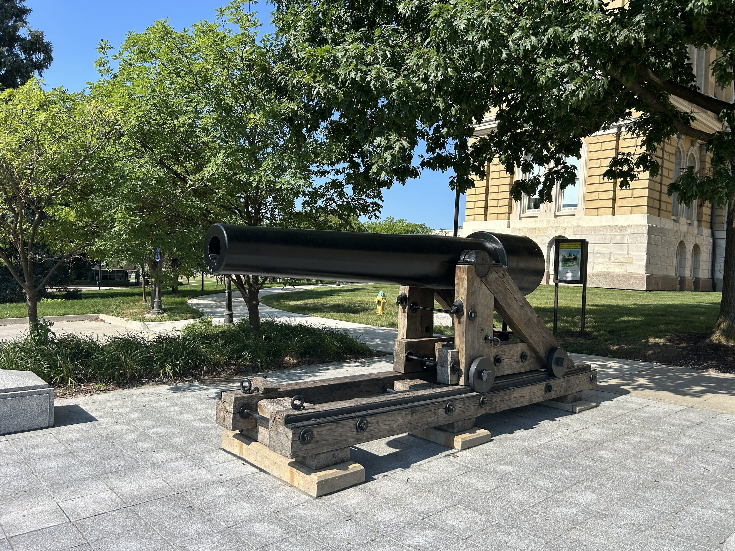 US Navy 100-Pounder Parrott Rifle Number 167 of USS Nipsic at the State Capitol in Des Moines, Iowa