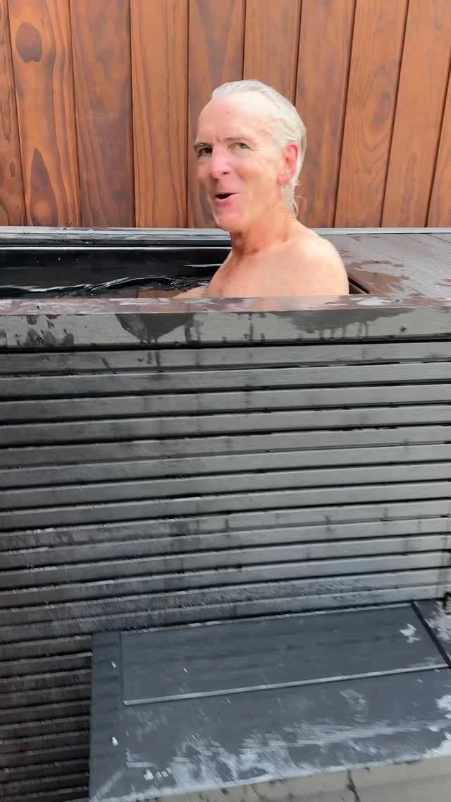 Ever wondered the secret to pro padel players recovery? 🧊 🔥 It’s not all what you might think 👀
#padel #padeluk #propadel #padelrecovery #padeltraining #padellife #padelplayers #padelmatch #padelcommunity #padellovers #sportsrecovery #athl